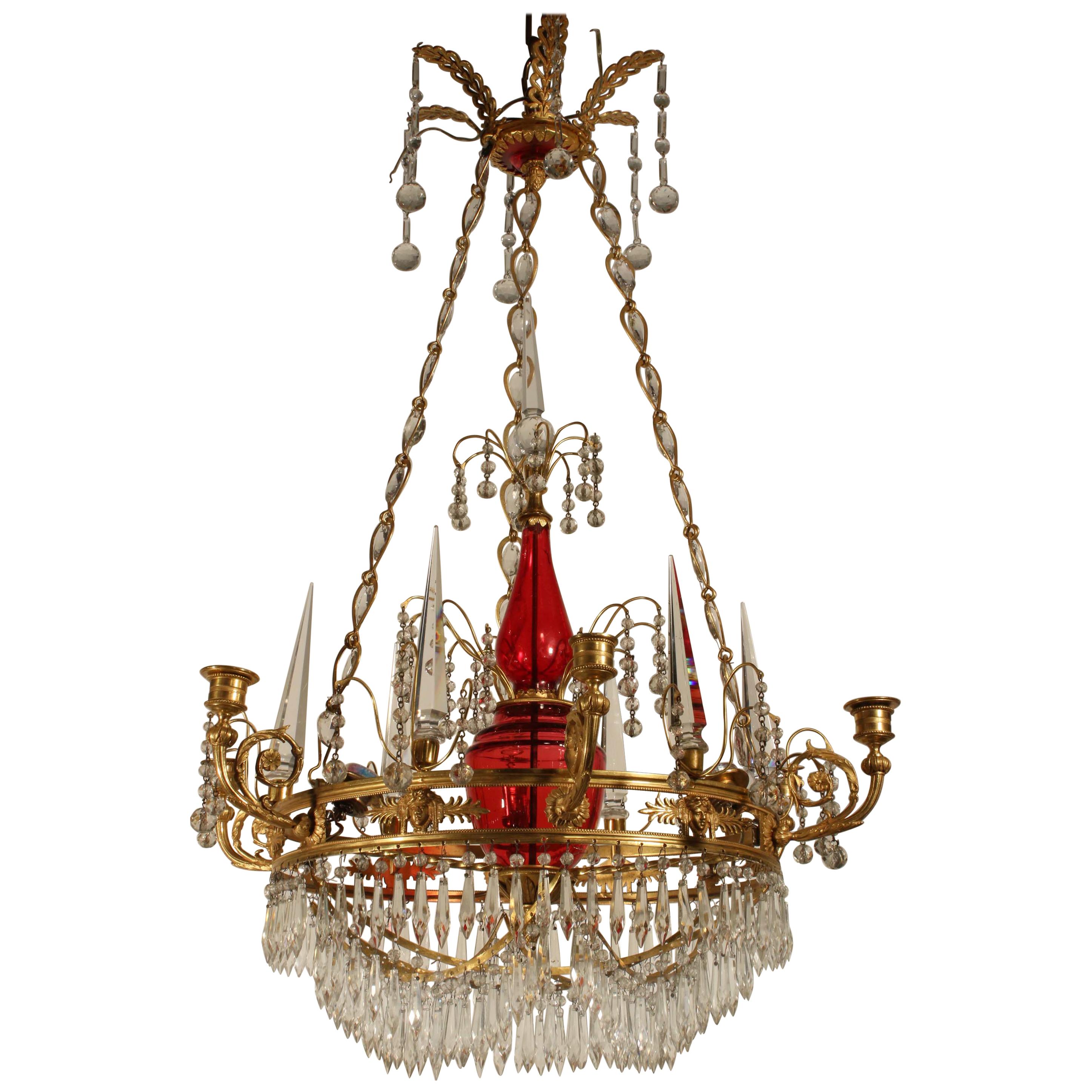 Lustre de Style Néoclassique Français en Bronze Doré et Verre Rubis