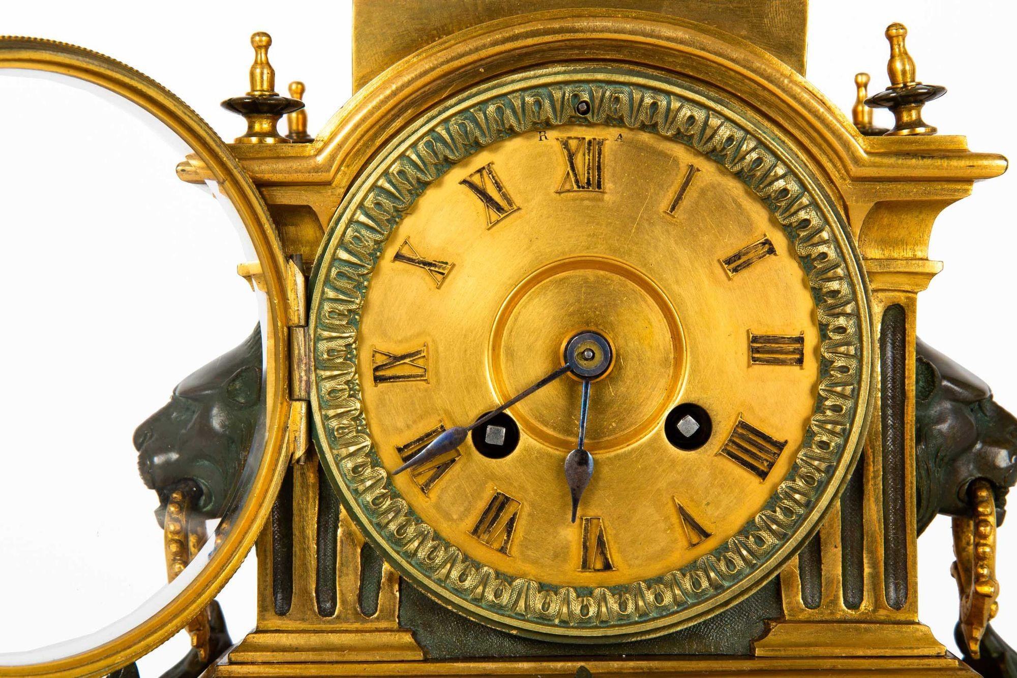 French Neo-Grec Antique Bronze Mantel Clock by Vincenti et Cie, circa 1870 2