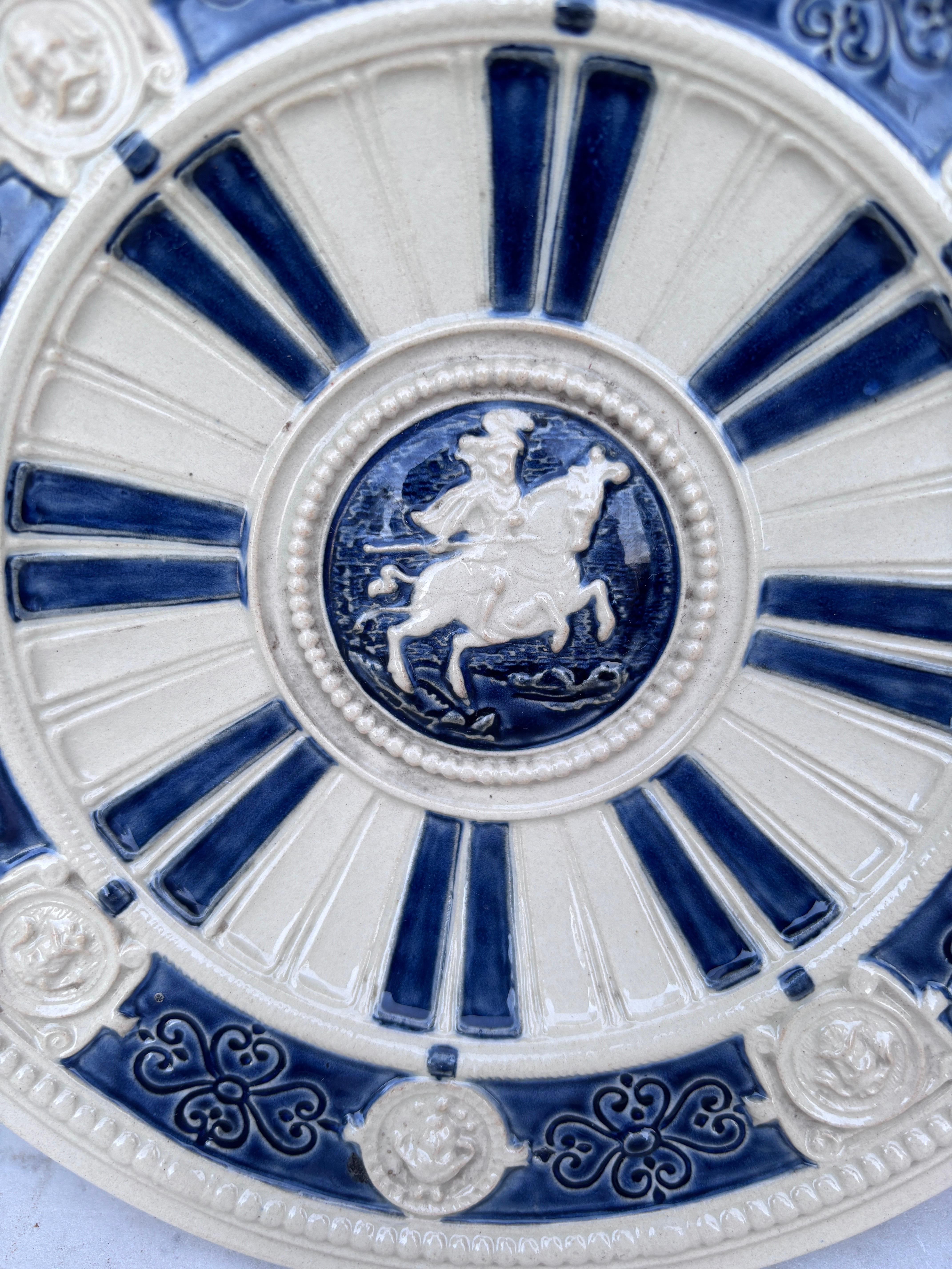Neorinascimentale Piatto in maiolica neorinascimentale francese del 1890 circa in vendita