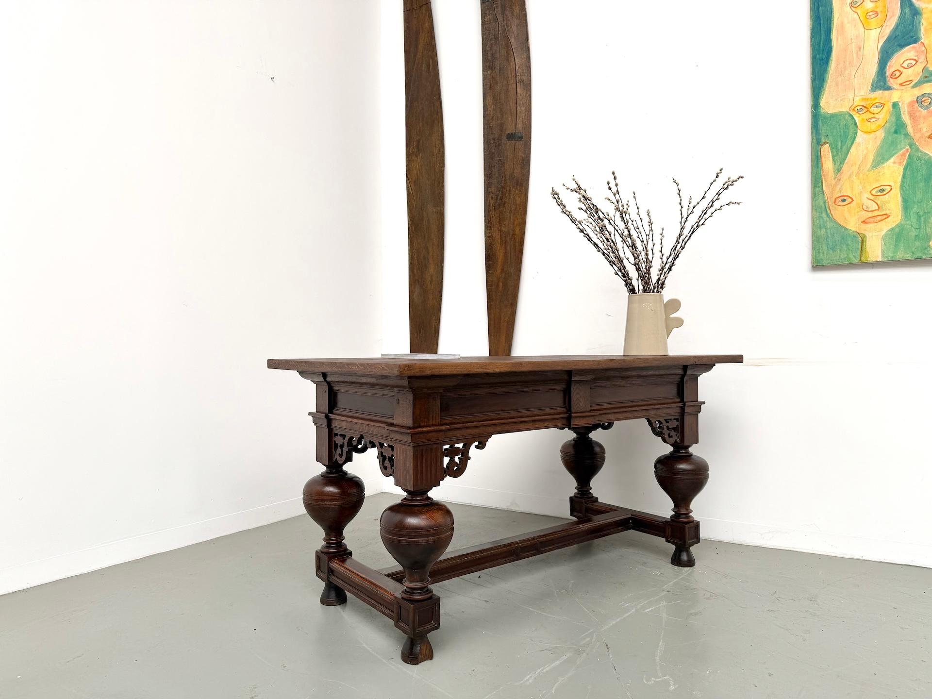 French neo-Renaissance solid oak desk, circa 1900. For Sale 13