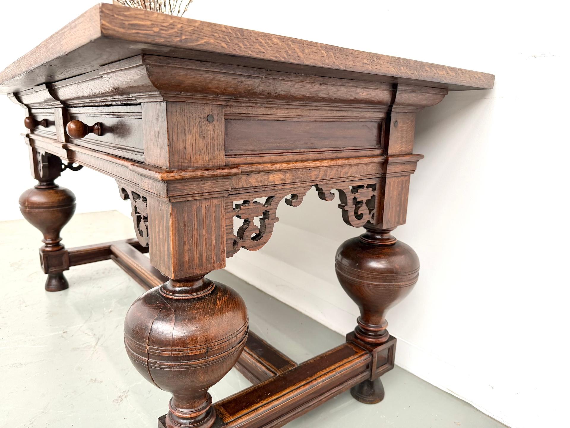 French neo-Renaissance solid oak desk, circa 1900. For Sale 4