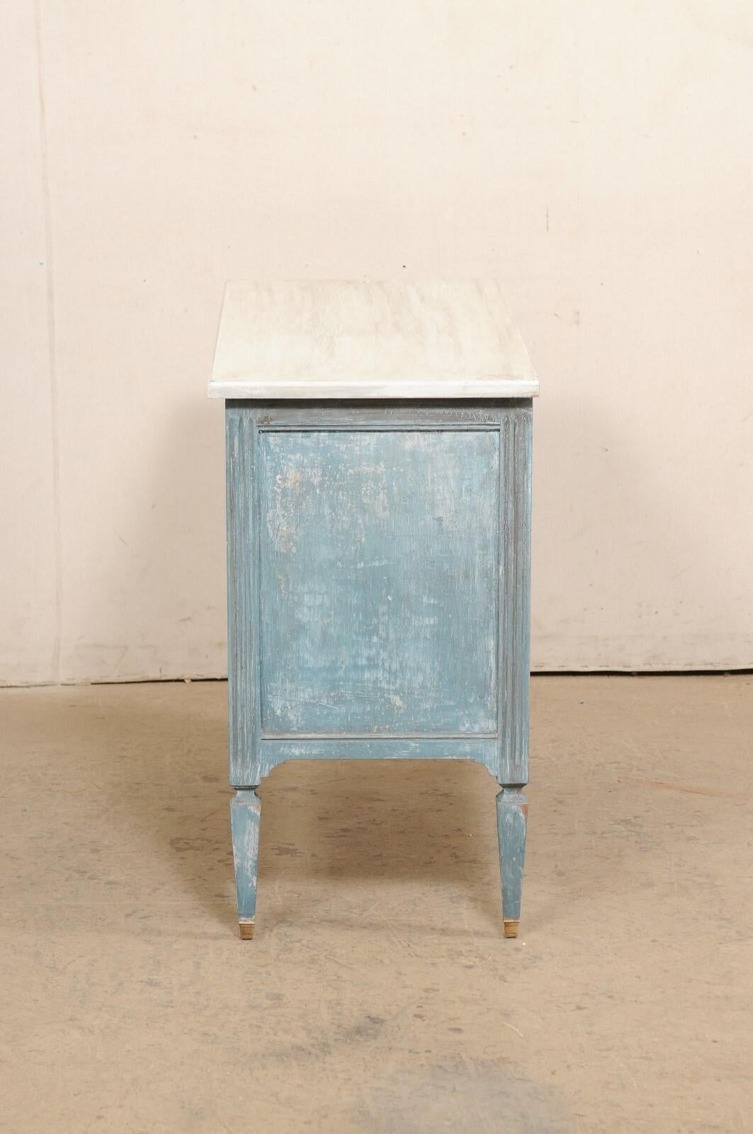 Commode néoclassique française, bleu tournesol en vente 2