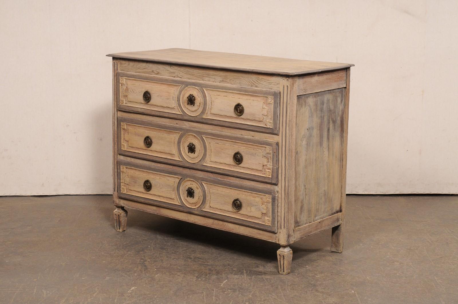 Commode neoclassica francese con dettagli ben curati, XIX sec. in vendita 5