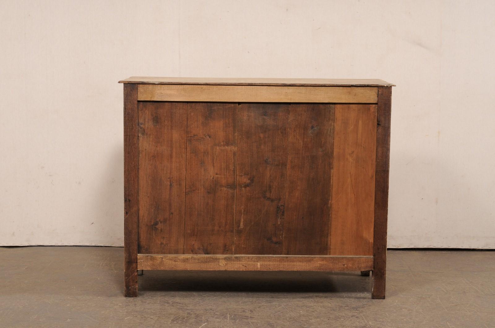 Commode neoclassica francese con dettagli ben curati, XIX sec. in vendita 2