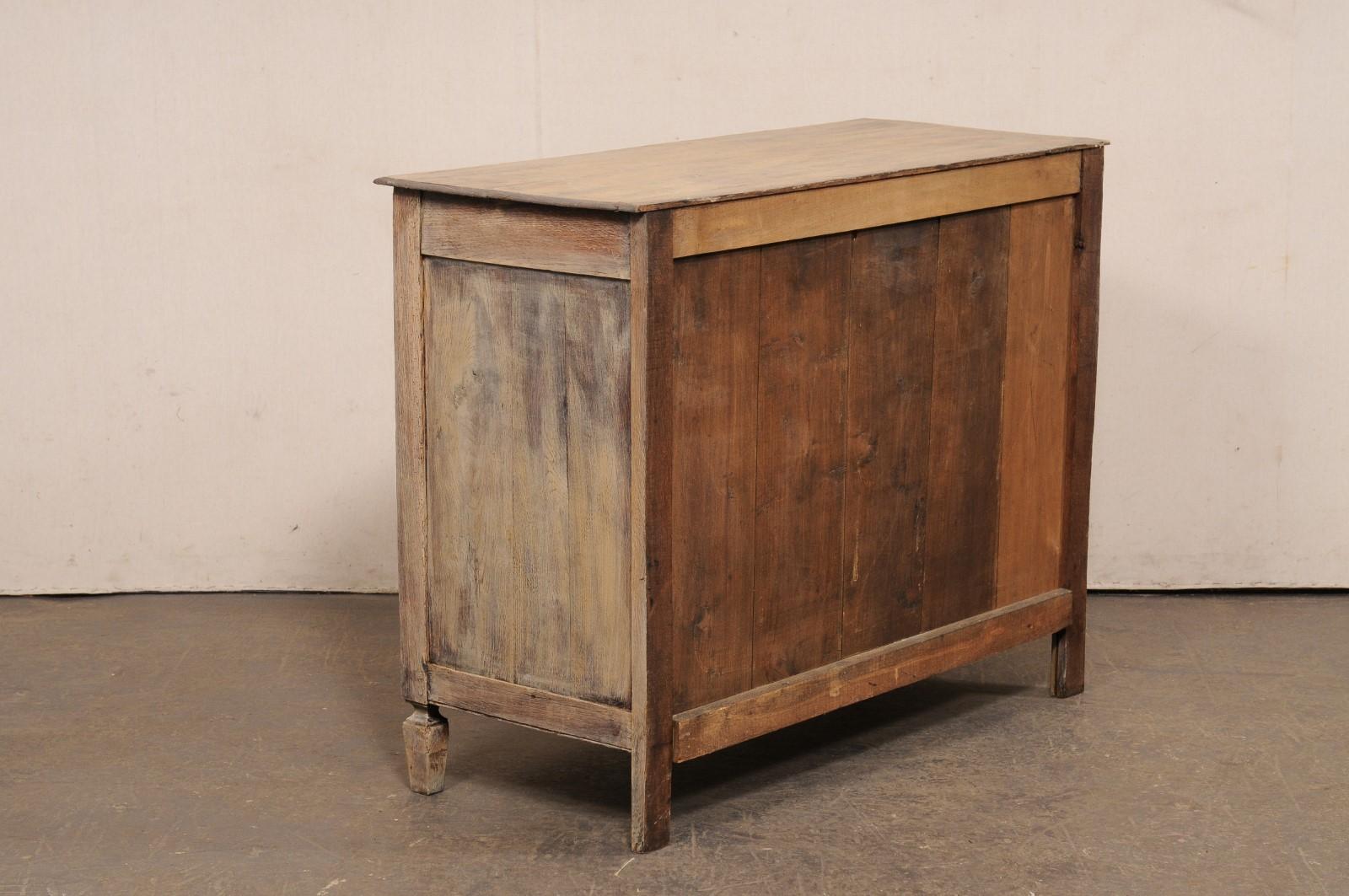 Commode neoclassica francese con dettagli ben curati, XIX sec. in vendita 3