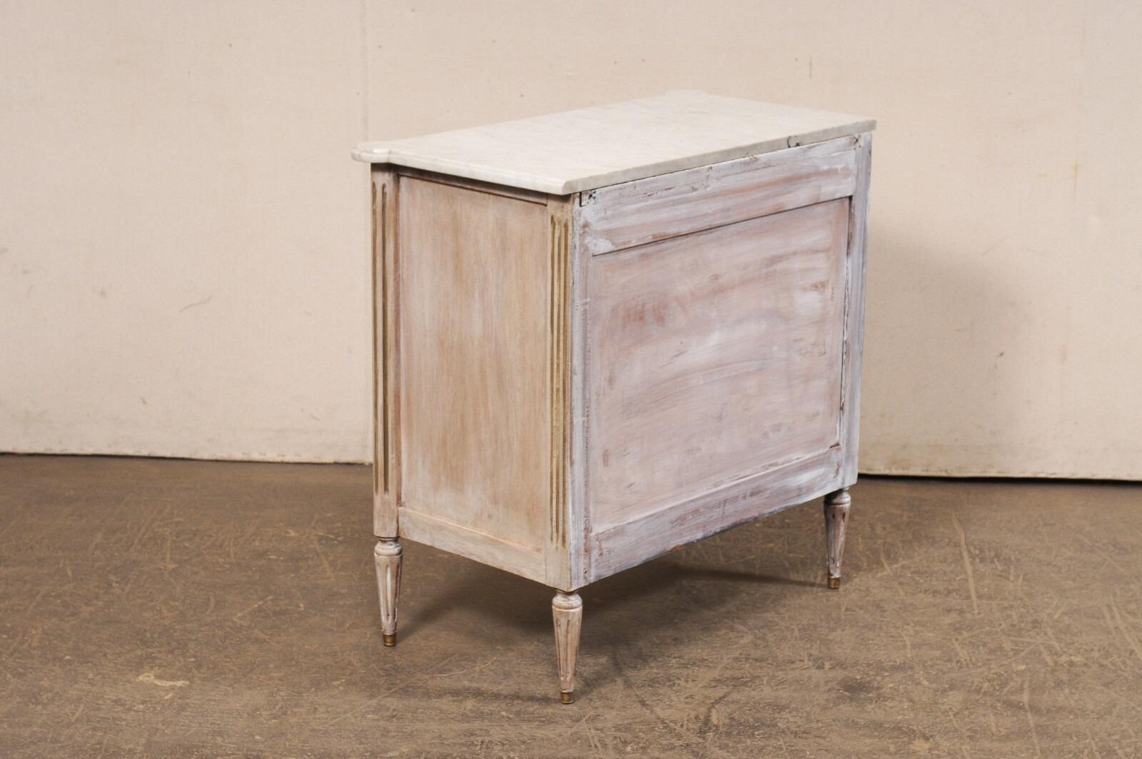 French Neoclassic Commode, White Marble Top In Good Condition For Sale In Atlanta, GA