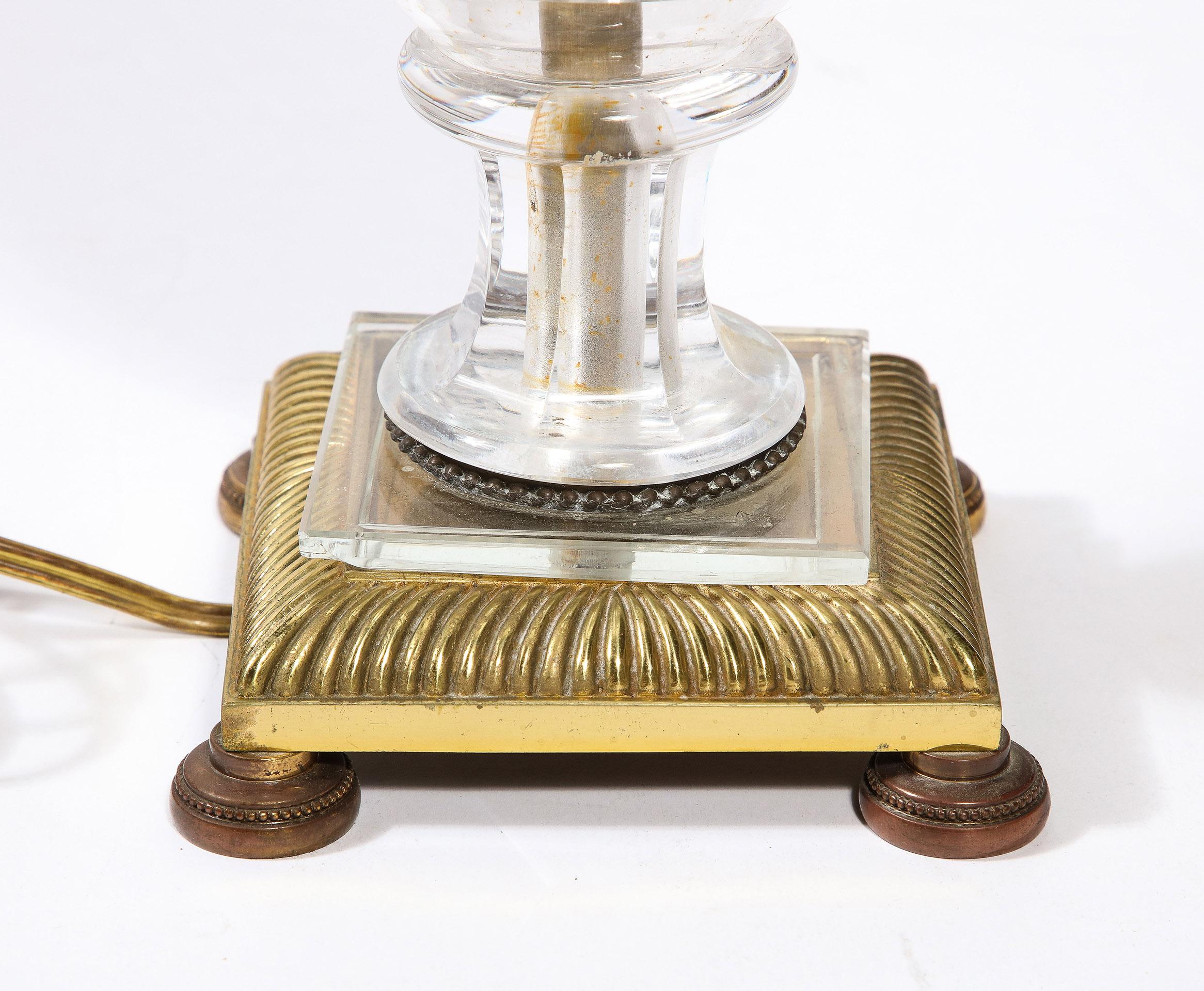 Lampe française de style néoclassique en cristal et bronze en vente 4
