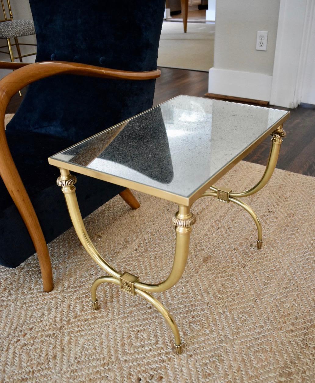 French Neoclassic Curule Form Brass Side End Table In Good Condition For Sale In Dallas, TX