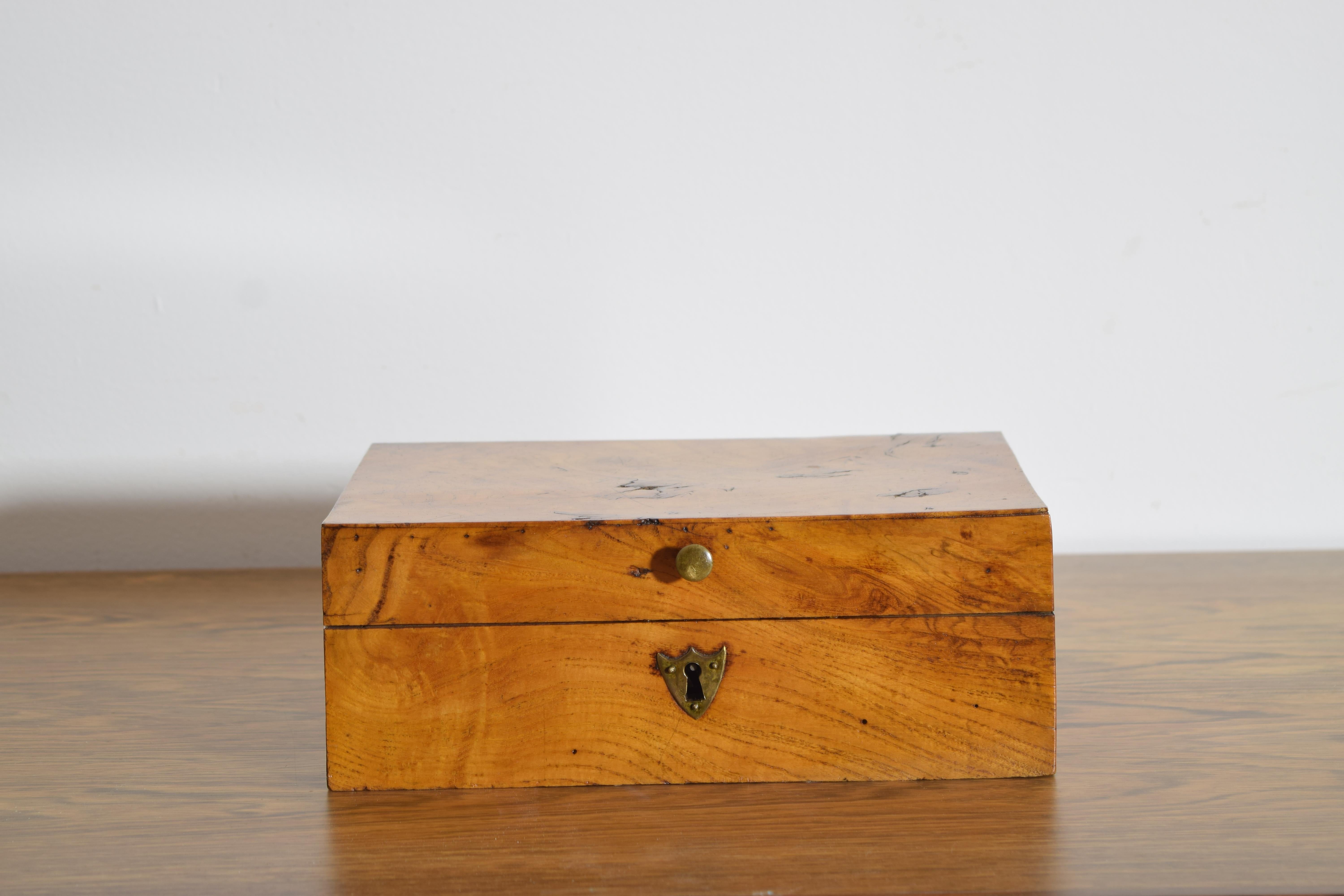 Néoclassique Boîte à charnières en bois d'érable, 2e quart du 19e siècle en vente