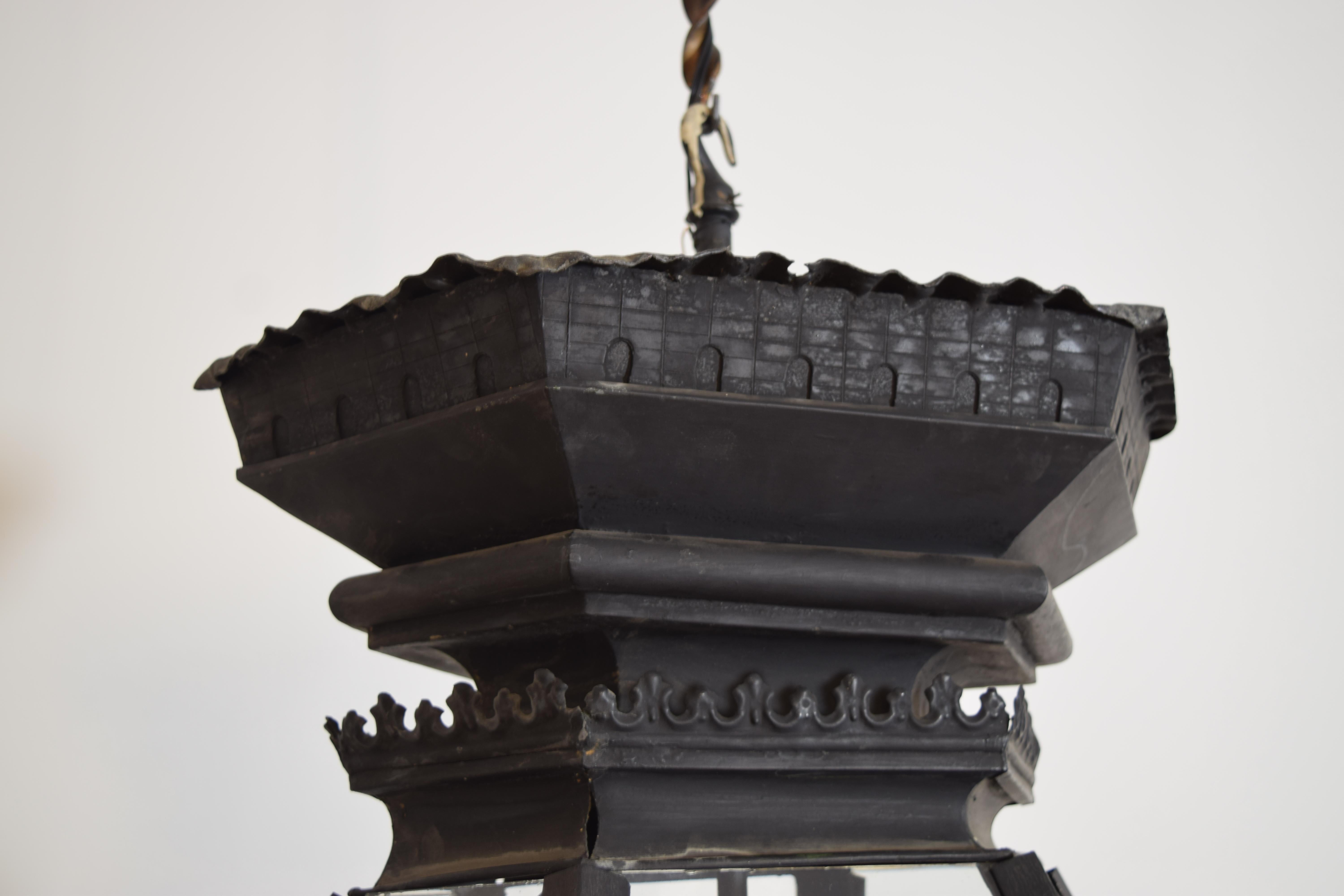 Metal French Neoclassic Painted Tole Hexagonal Lantern, first quarter 20th century For Sale