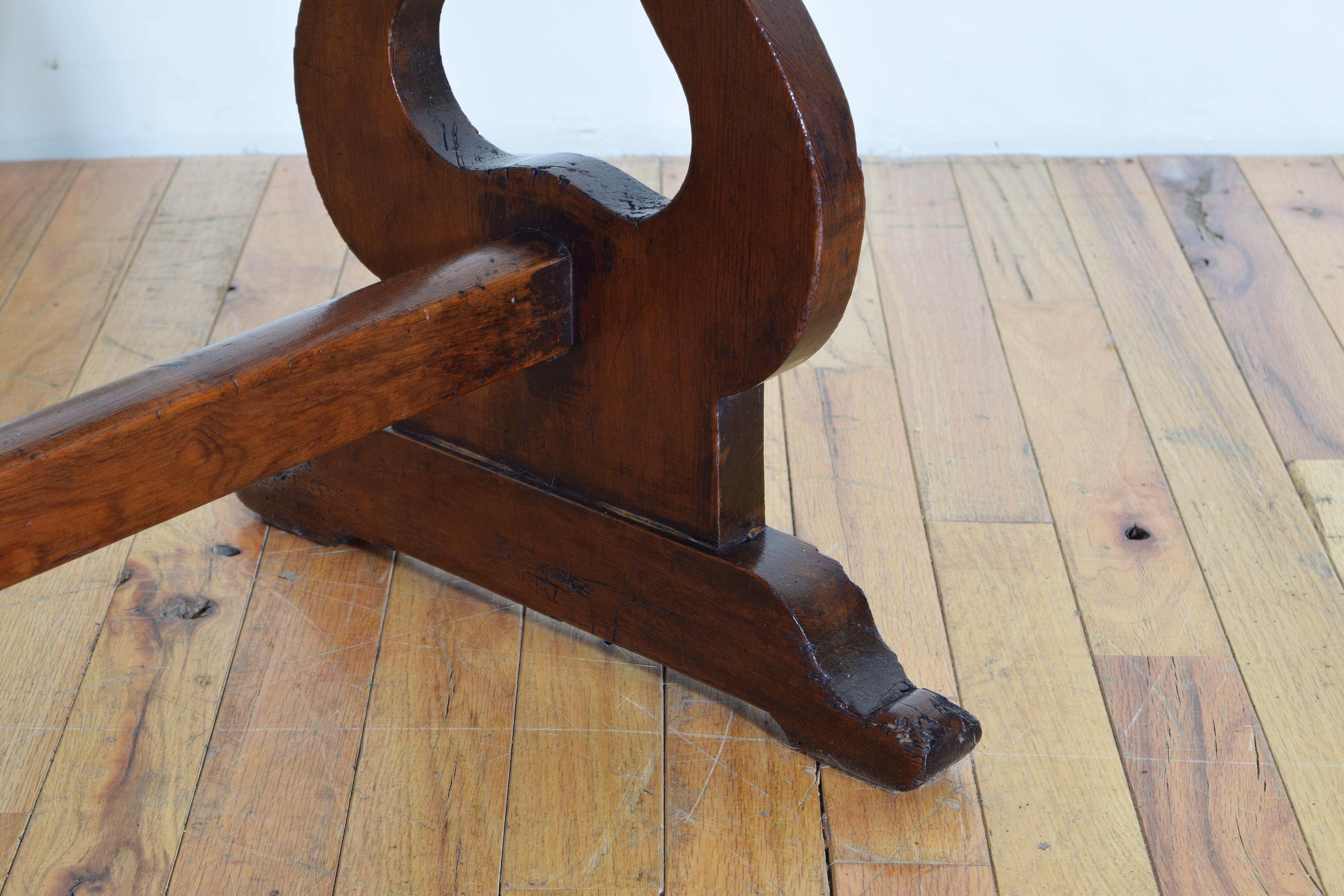 French Neoclassic Shaped Oak Bench, Second Half of the 19th Century 3
