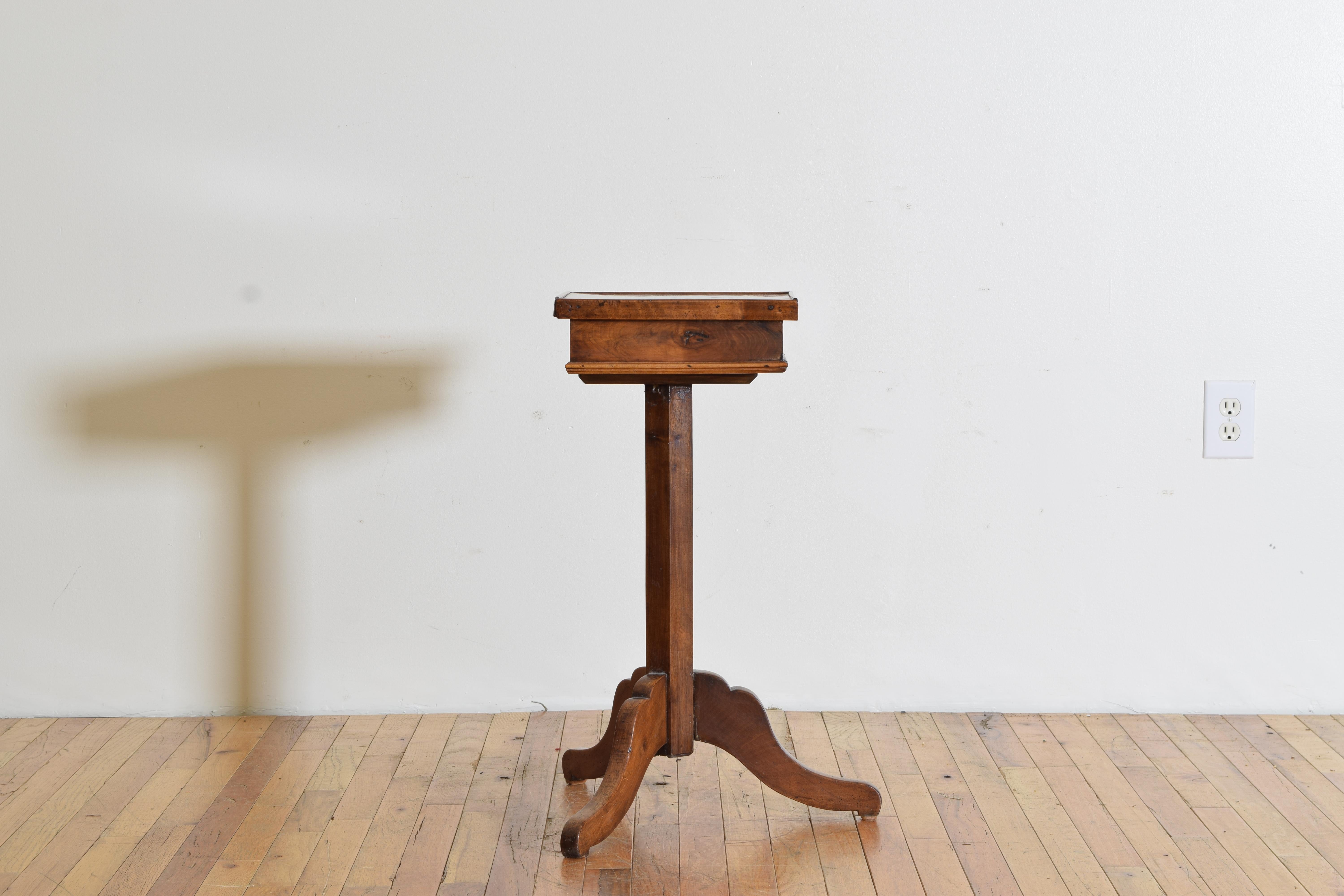 French Neoclassic Walnut 1-Drawer Pedestal Table, 2nd quarter 19th century In Good Condition In Atlanta, GA