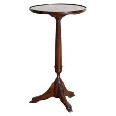 French Neoclassic Walnut Circular Table, 2nd quarter 19th cen.