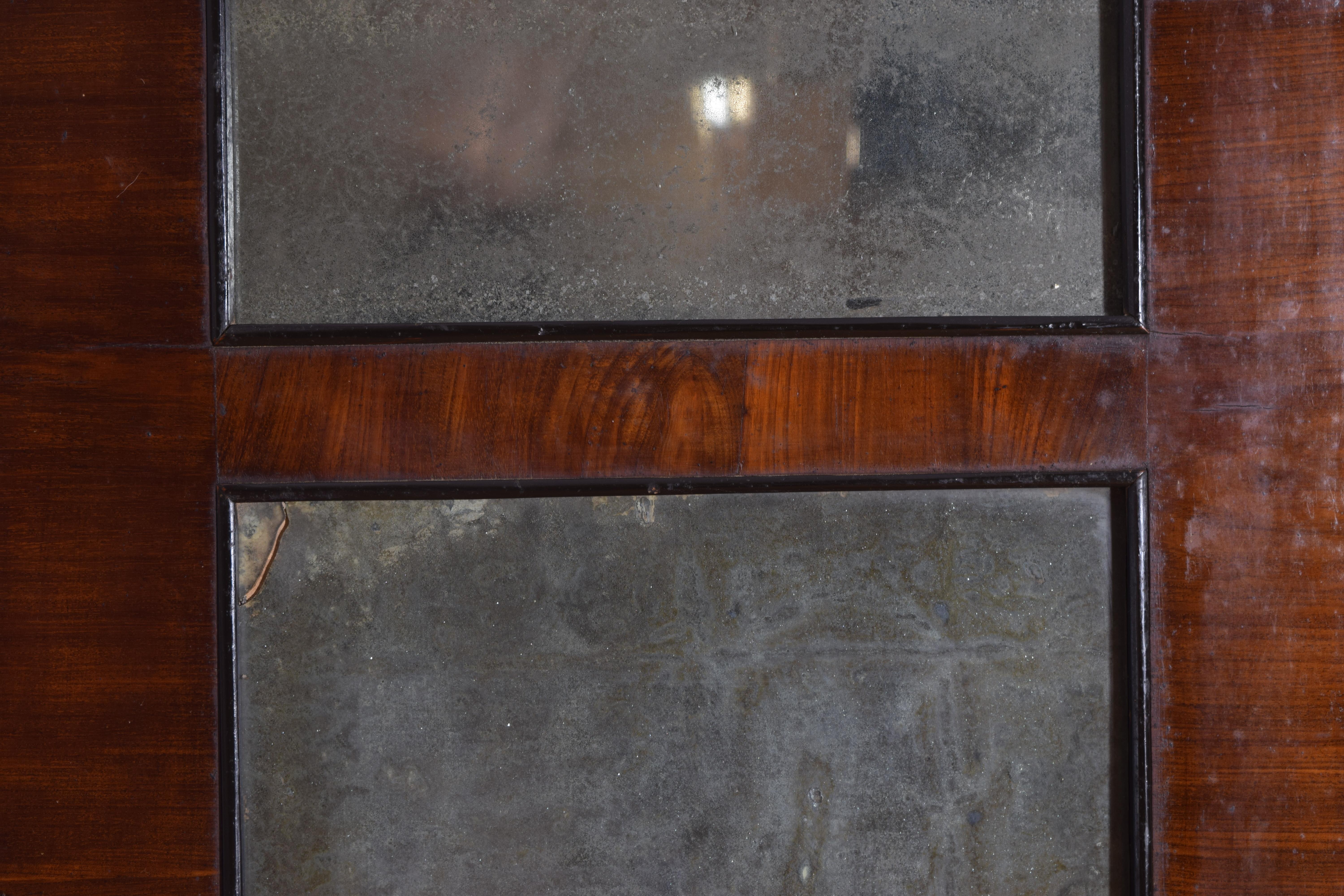 French Neoclassic Walnut Veneer and Ebonized Mirror, 1st quarter 19th century For Sale 1