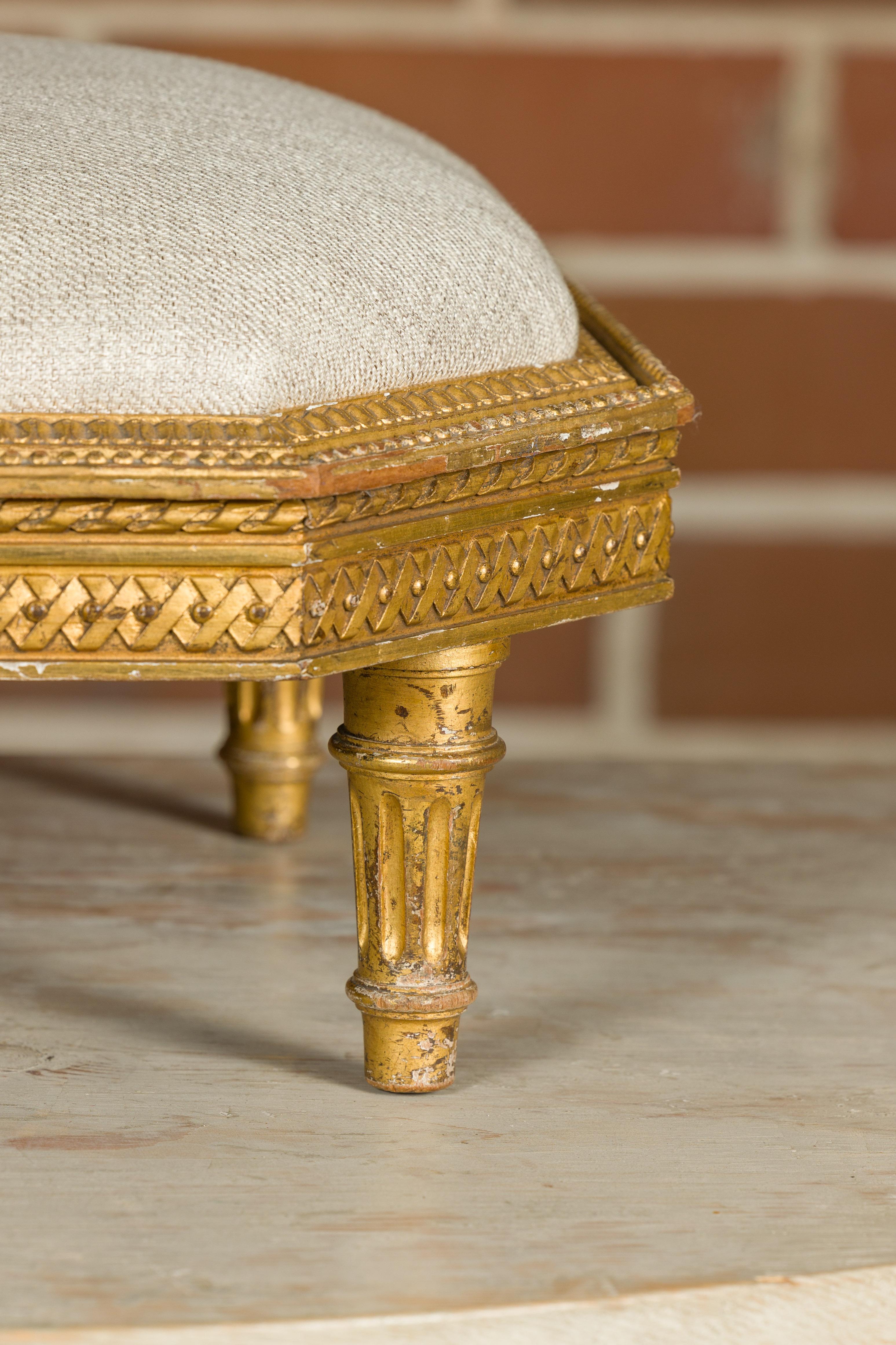 French Neoclassical 19th Century Carved Giltwood Footstool with Linen Upholstery For Sale 7