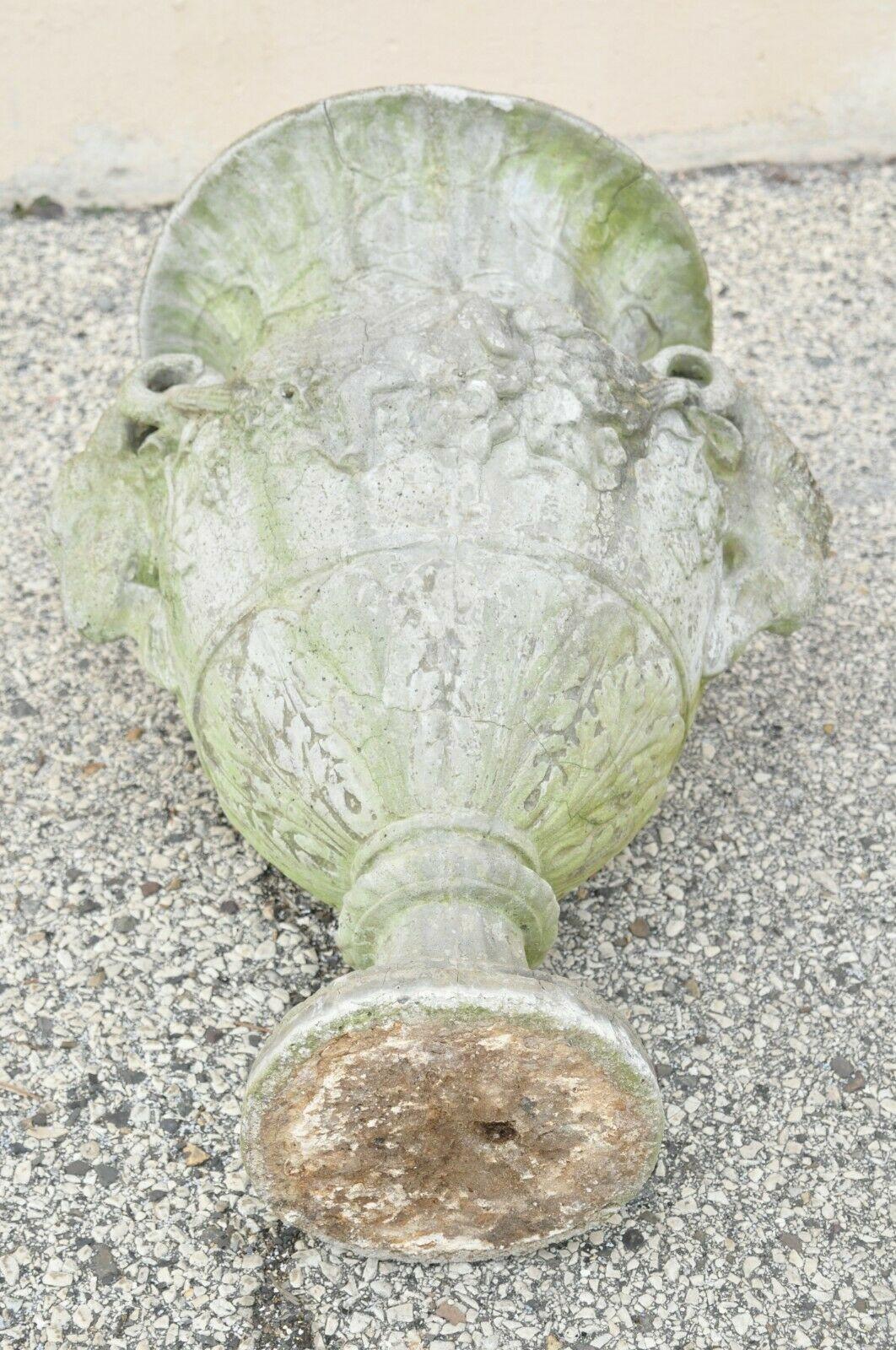 Paar neoklassizistische figurale Cherub Rams-Gartenpflanzgefäße aus Beton, Neoklassizismus 2
