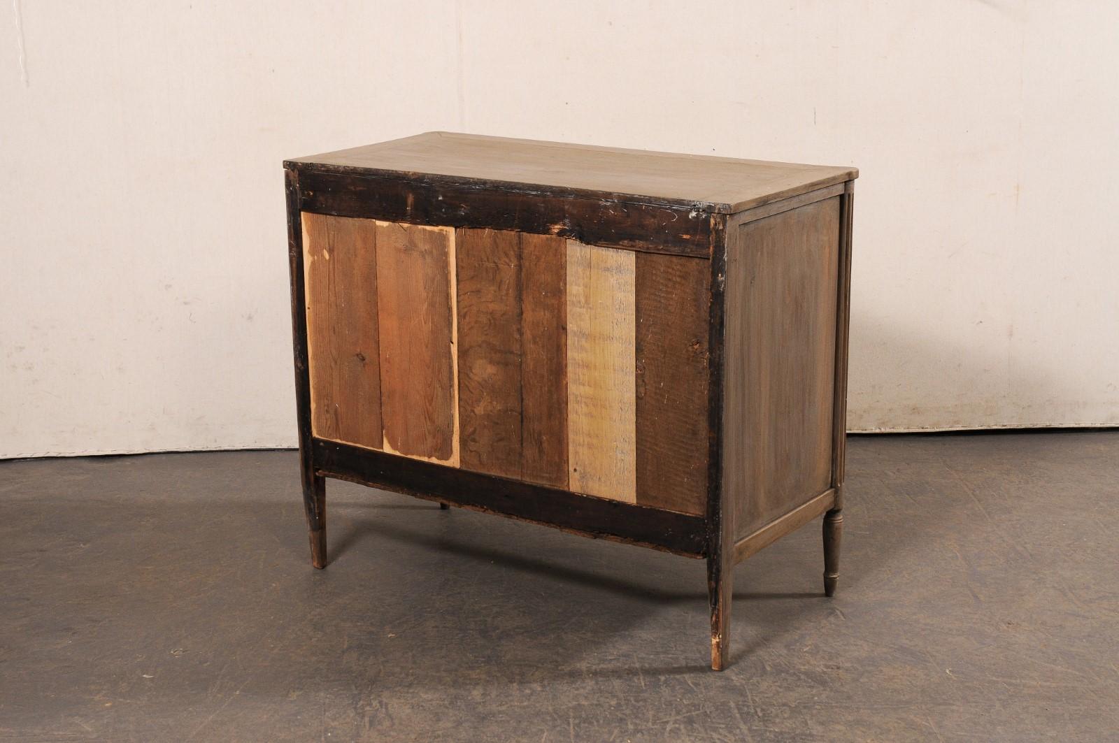 Commode francese neoclassica a 3 cassetti, XIX secolo in vendita 1
