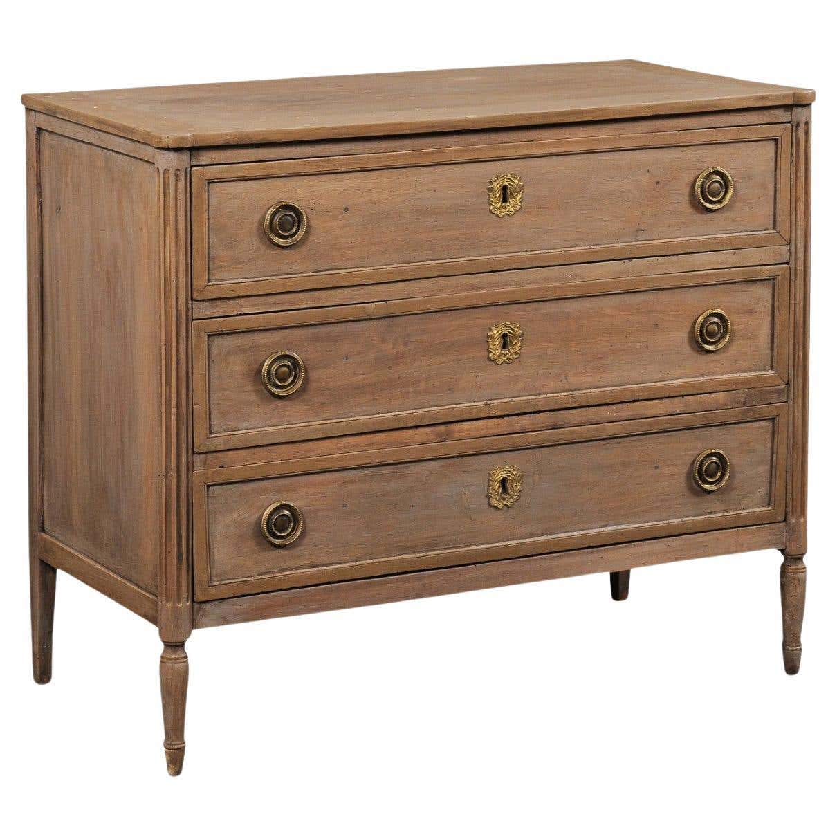 French Neoclassical 3-Drawer Commode, 19th Century For Sale at 1stDibs