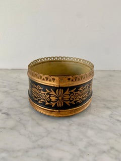 French Neoclassical Black and Gold Reticulated Tole Cachepot Planter Vase