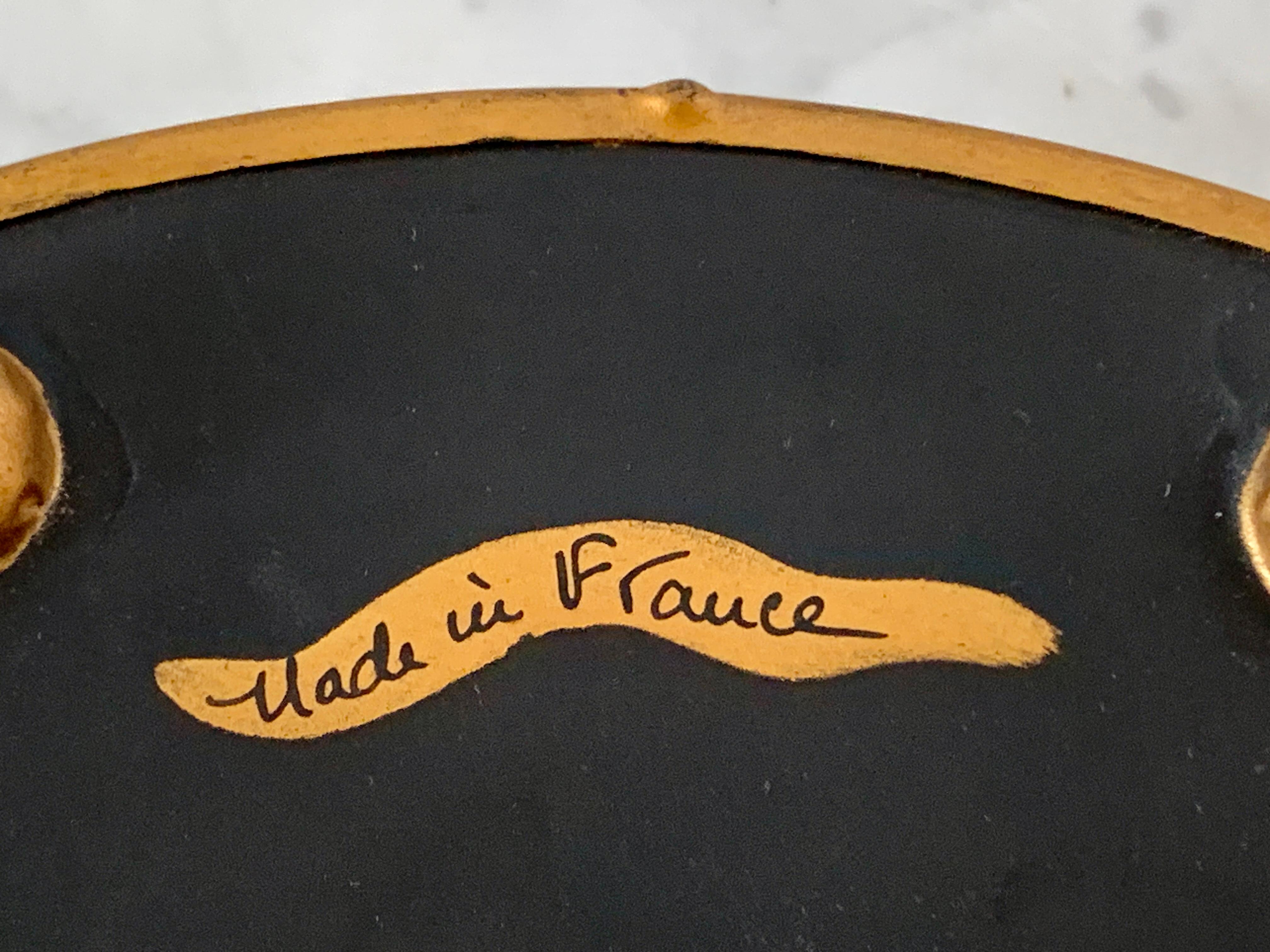Französische neoklassizistische Schwarz-goldene netzförmige Übertopf-Pflanzgefäßvase aus Zinn im Angebot 1