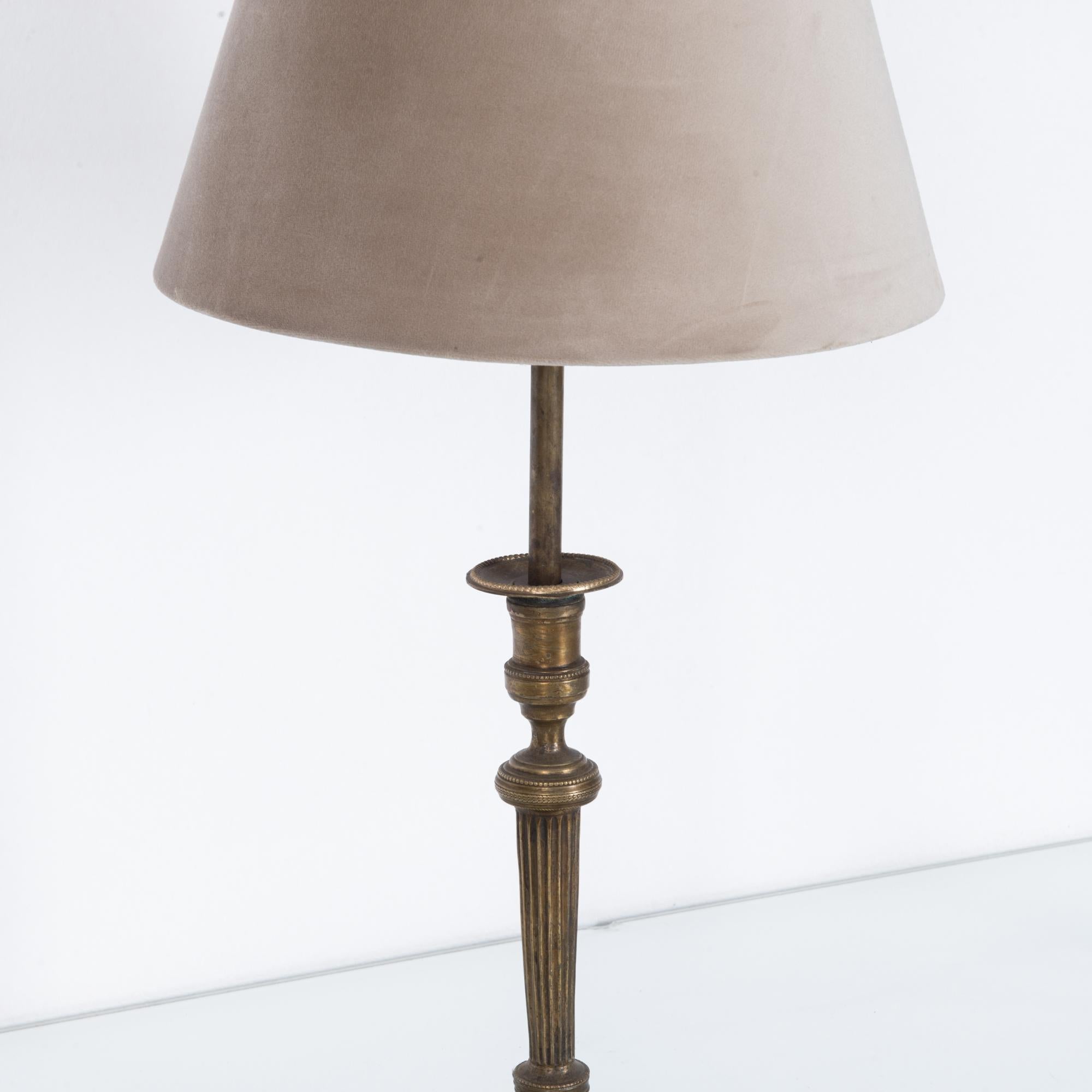 French Neoclassical Brass Table Lamp In Good Condition In High Point, NC