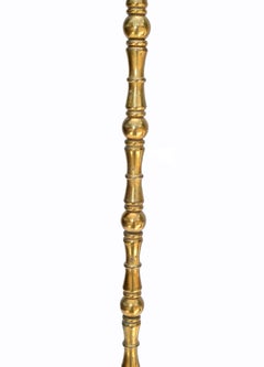 Lampada da terra neoclassica francese in bronzo e ottone Maison Baguès, 1950
