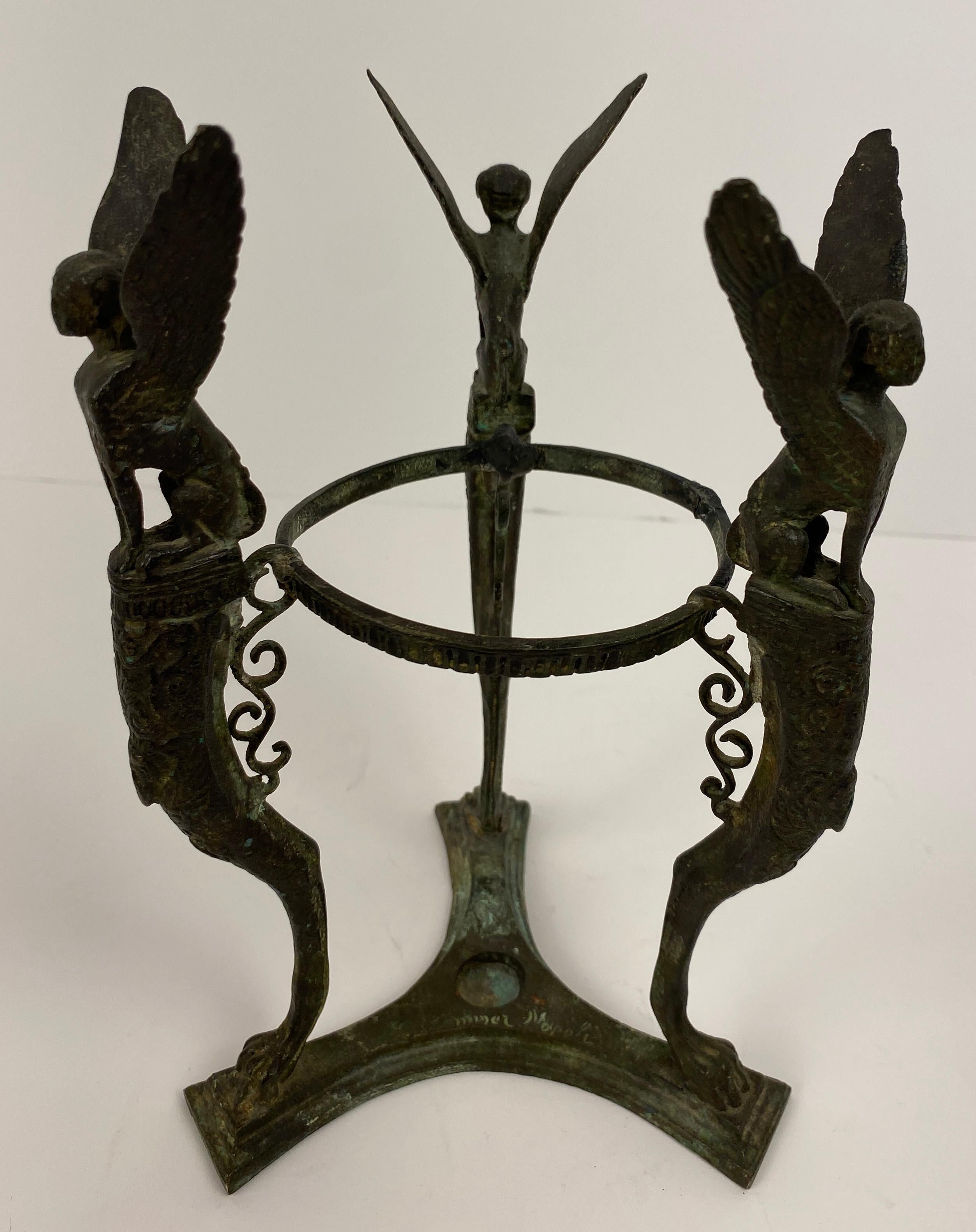 Jarrón neoclásico francés de bronce Francés en venta