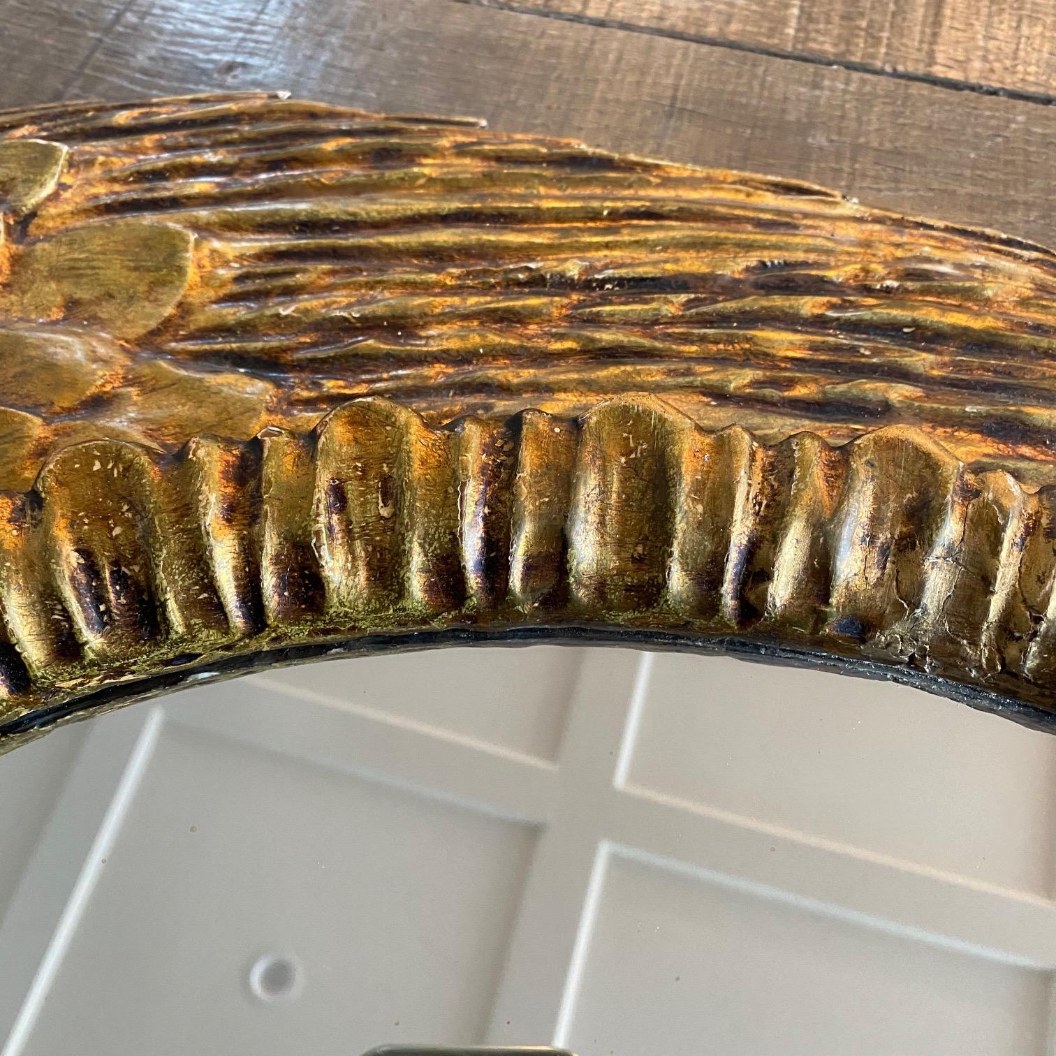  Miroir d'aigle à double tête néoclassique français en bois doré sculpté avec ailes en vente 2