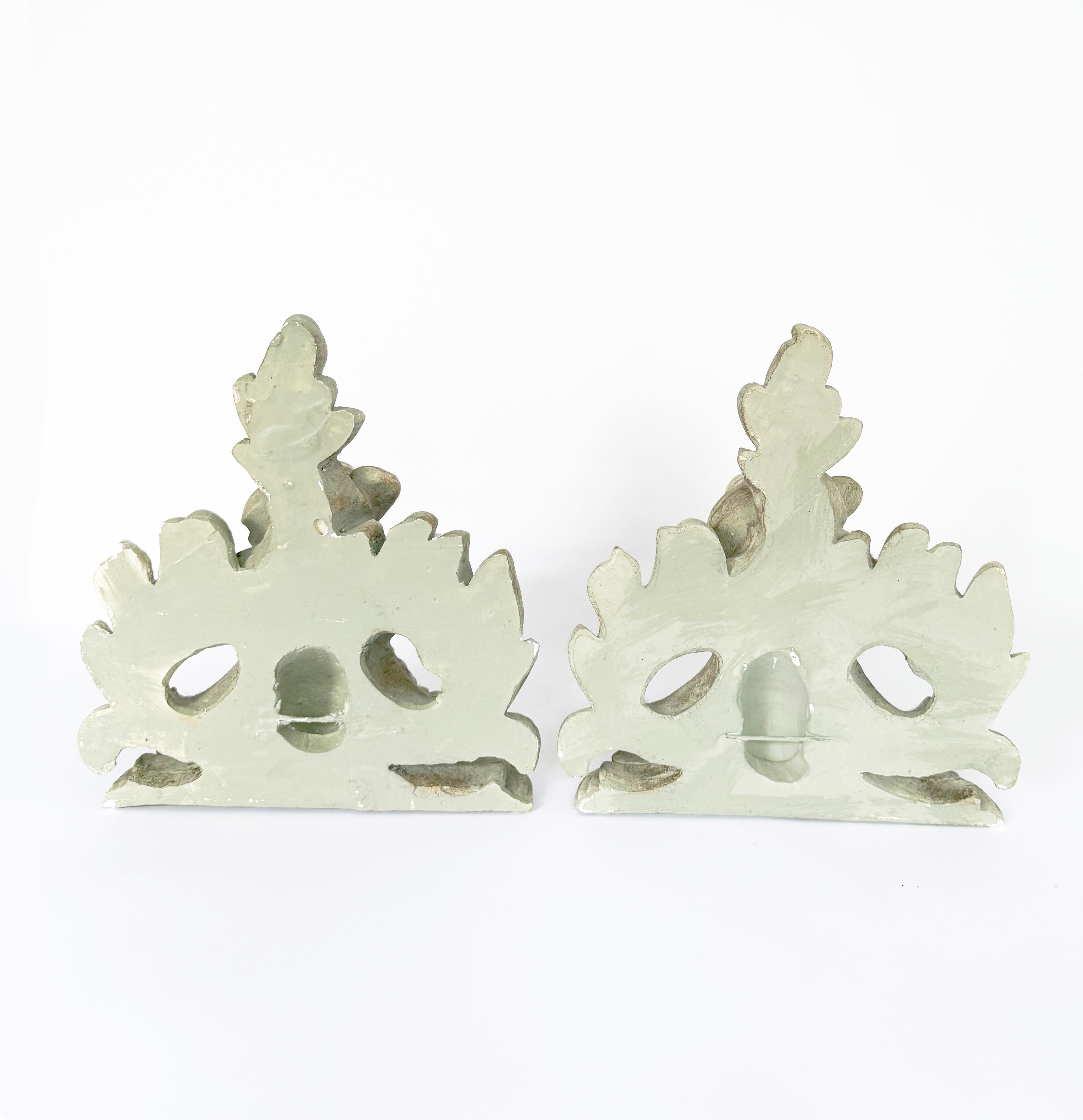 Mensole da parete da giardino neoclassiche francesi in pietra fusa in vendita 2