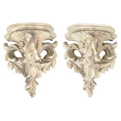 Supports muraux de jardin en pierre moulée de style néoclassique français Étagères