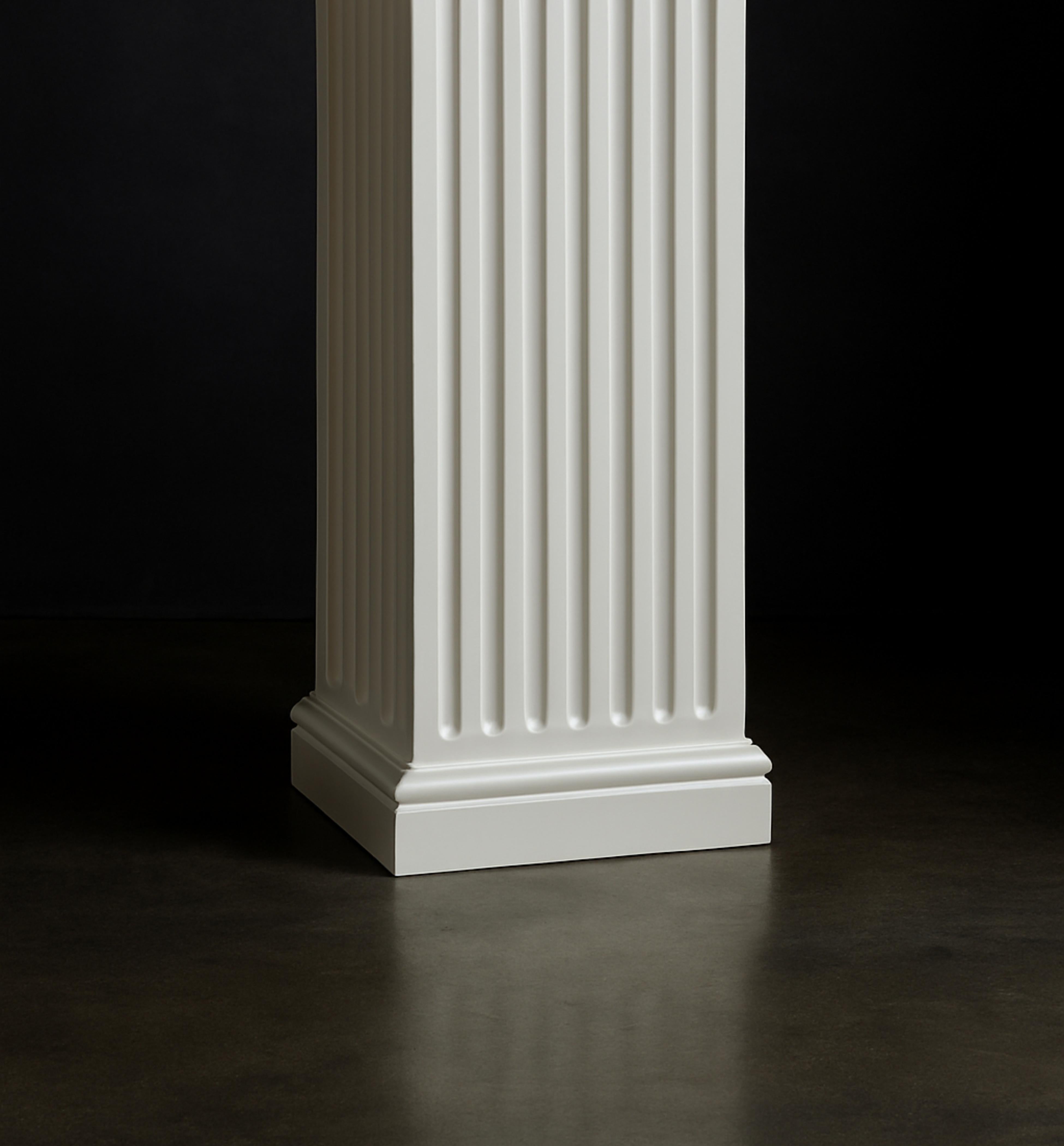 French Neoclassical Chestnut Off White Lacquer Columnn Pedestal For Sale 1