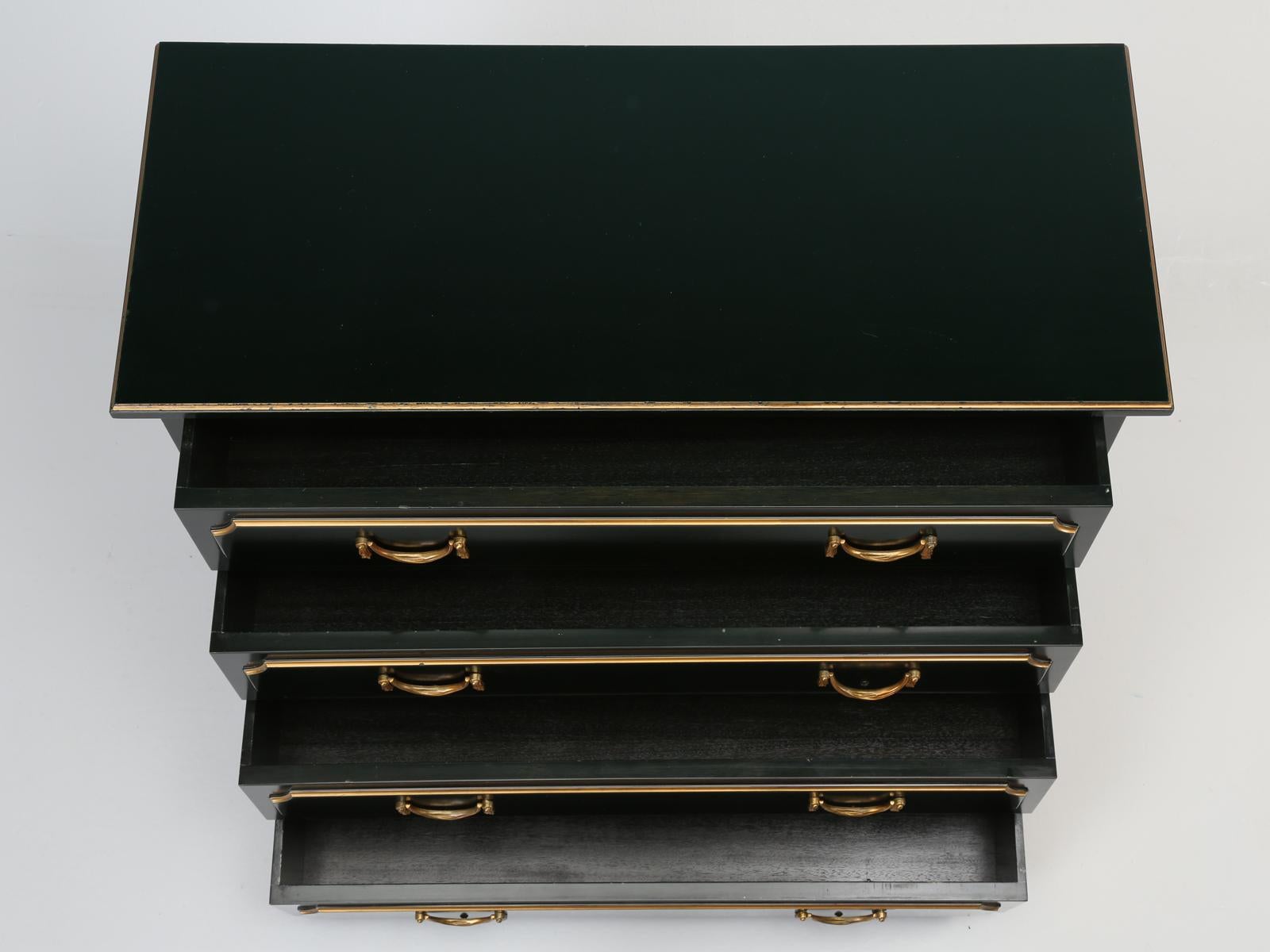 French Neoclassical Style Commode Signed by Maurice Hirsh in Dark Green Lacquer In Good Condition In Chicago, IL