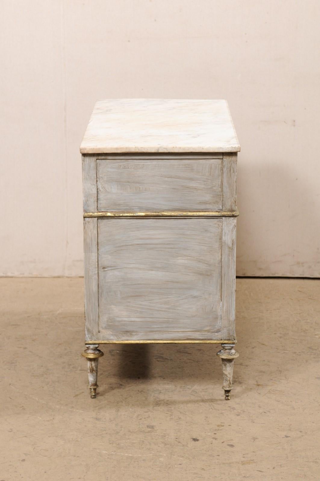 French Neoclassical Commode w/Marble Top & Brass Accents, Early 19th C. For Sale 3