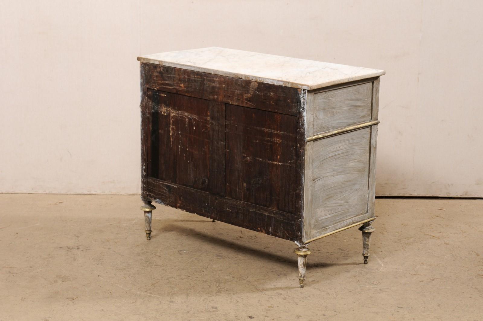 French Neoclassical Commode w/Marble Top & Brass Accents, Early 19th C. For Sale 4