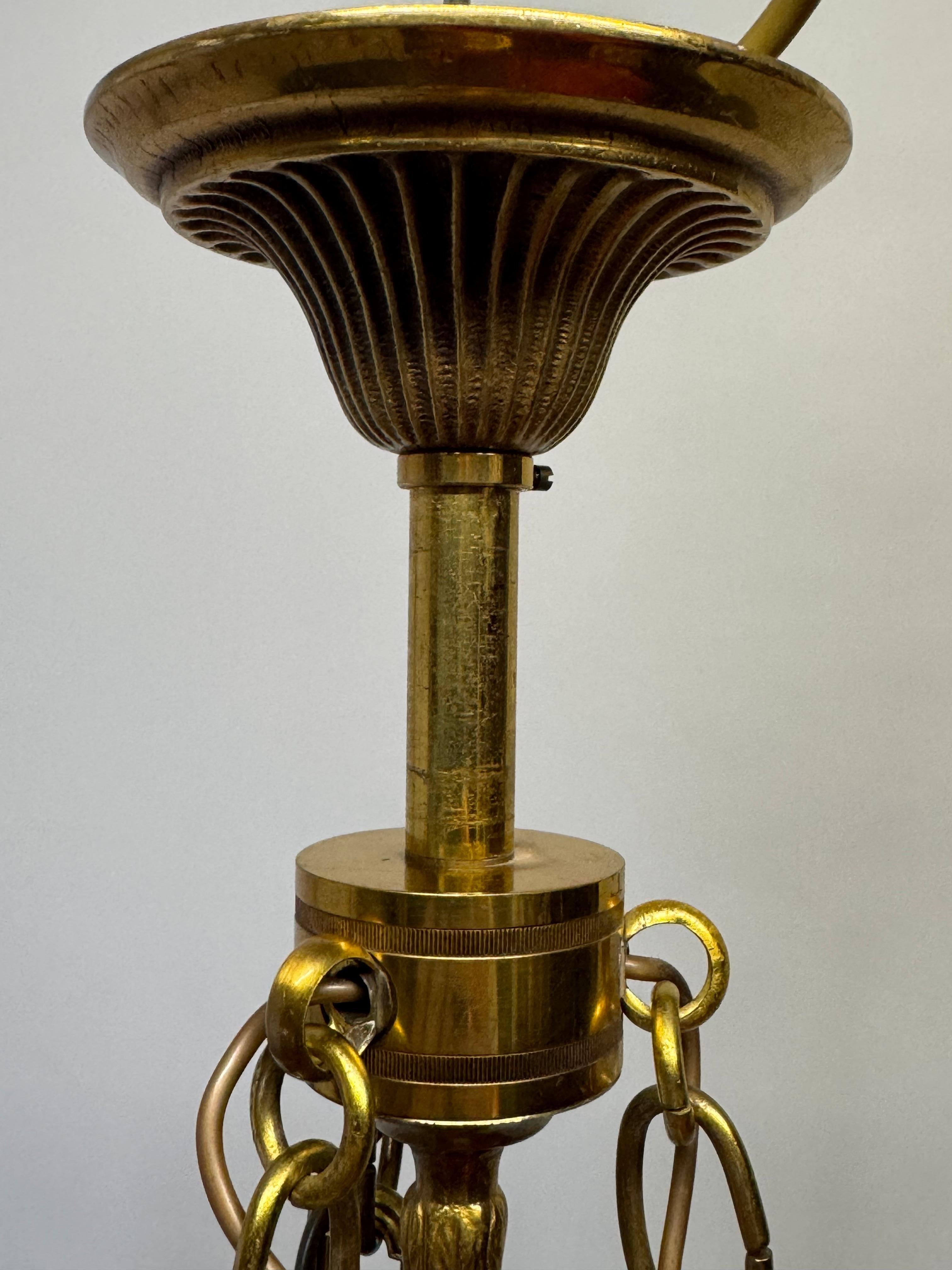 Französischer Kronleuchter im neoklassizistischen Empire-Stil aus Bronze von Lucien Gau, 1970er Jahre im Angebot 3