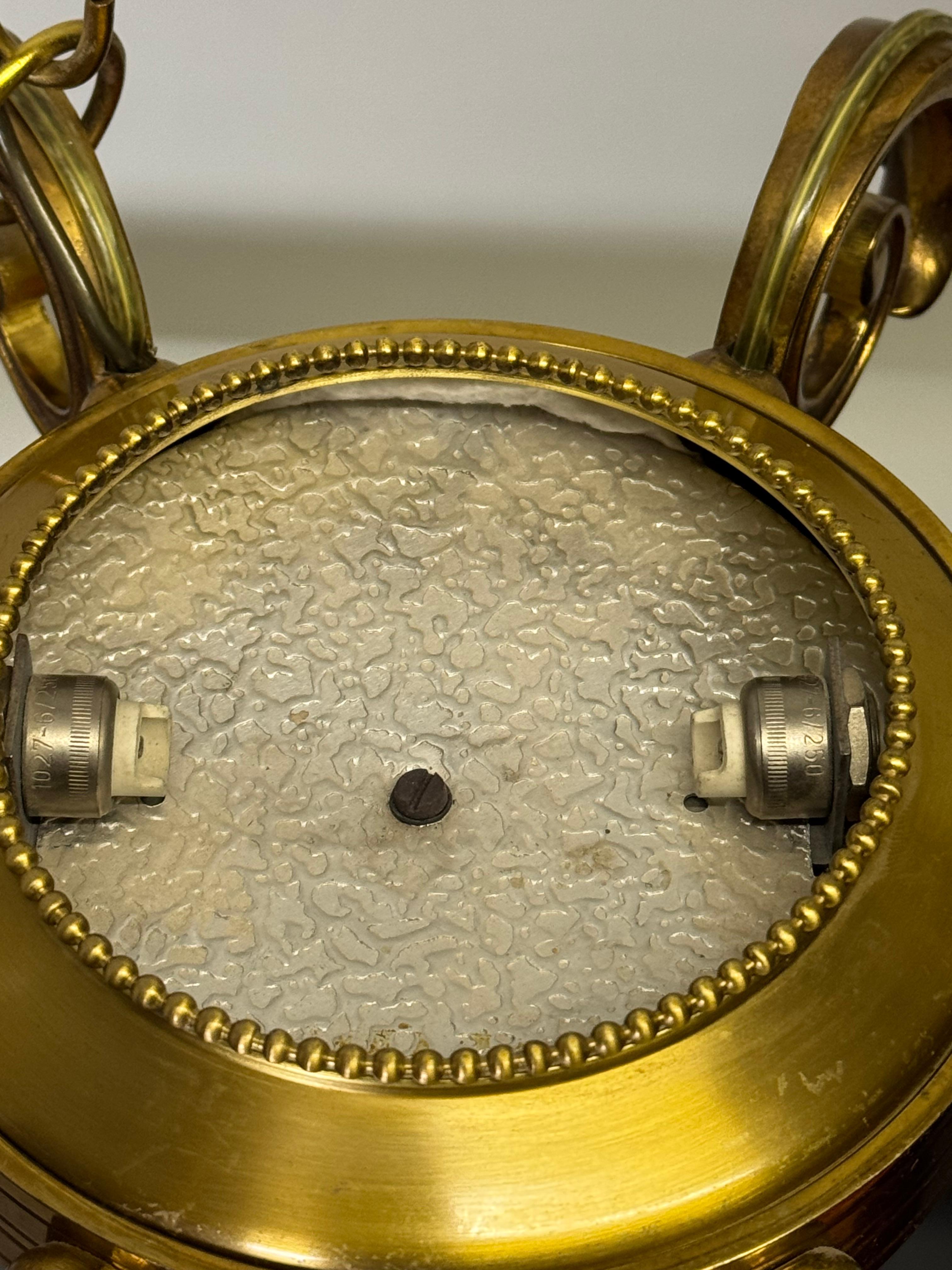 Französischer Kronleuchter im neoklassizistischen Empire-Stil aus Bronze von Lucien Gau, 1970er Jahre im Angebot 4