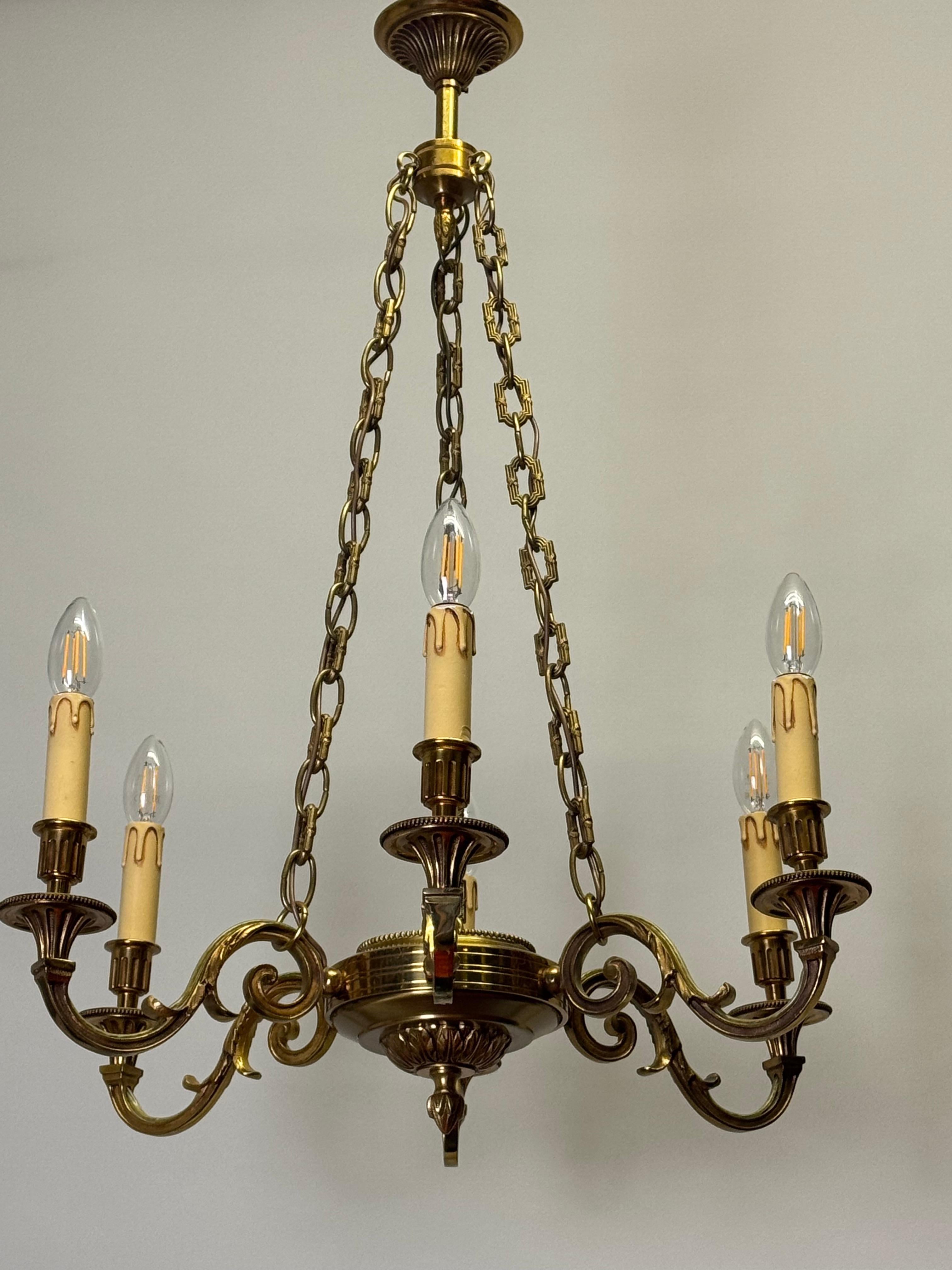 Französischer Kronleuchter im neoklassizistischen Empire-Stil aus Bronze von Lucien Gau, 1970er Jahre im Angebot 5