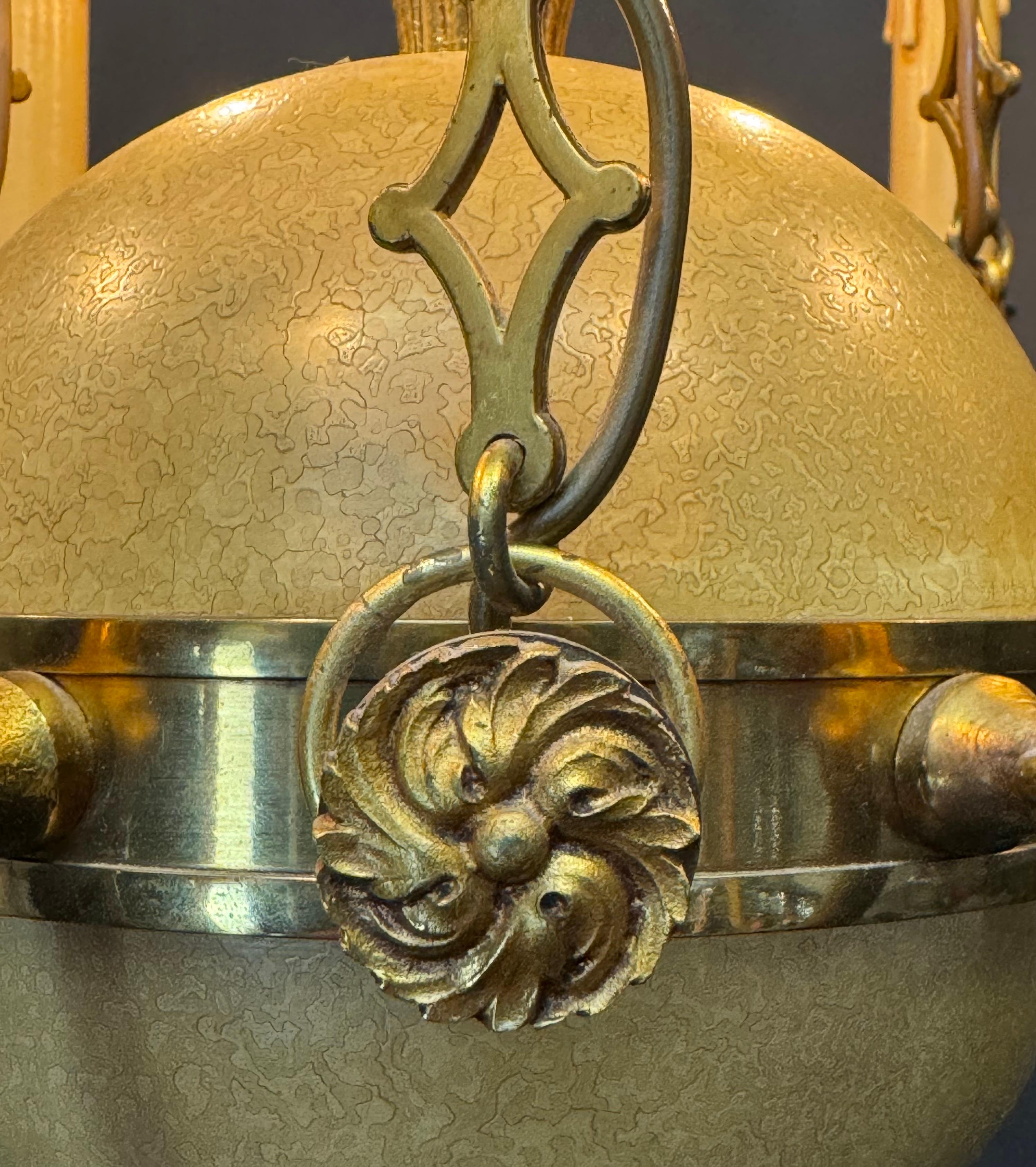 Lampadario neoclassico francese in stile impero, finitura bronzo e crepe, anni '70 in vendita 2