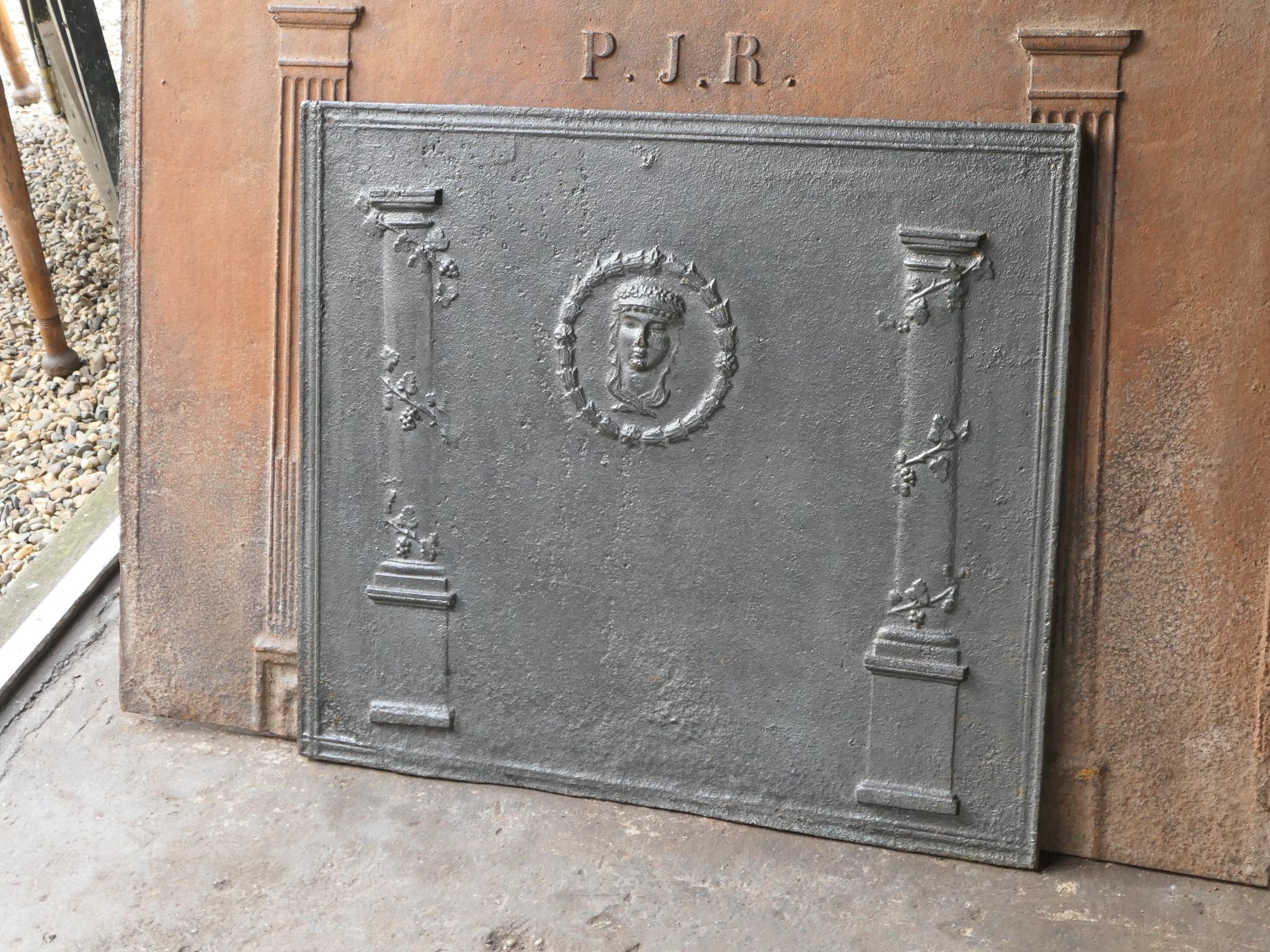 French Neoclassical Period Fireback / Backsplash, 18th - 19th Century In Good Condition For Sale In Amerongen, NL