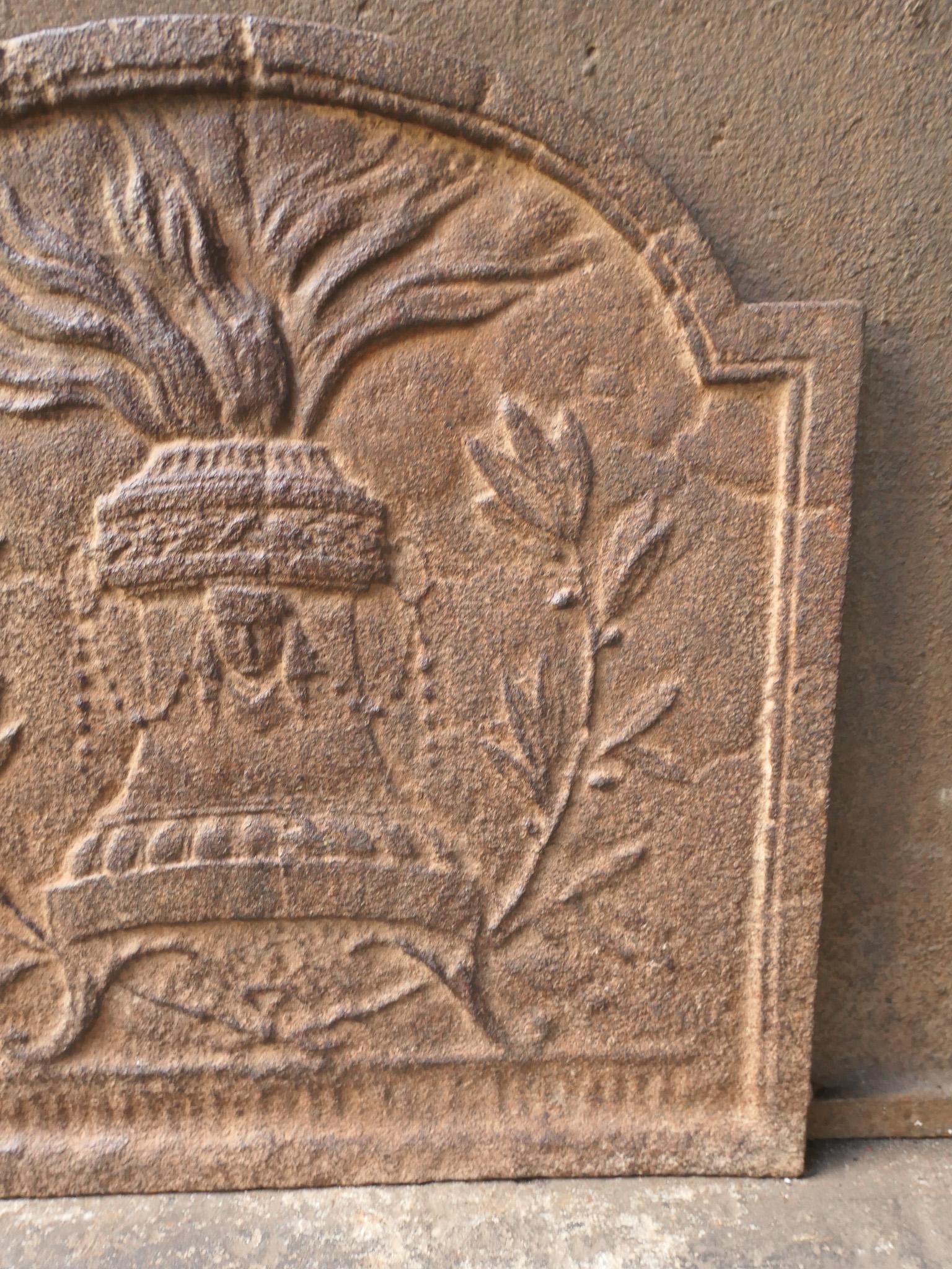 French Neoclassical Fireback / Backsplash, 18th-19th Century For Sale 5