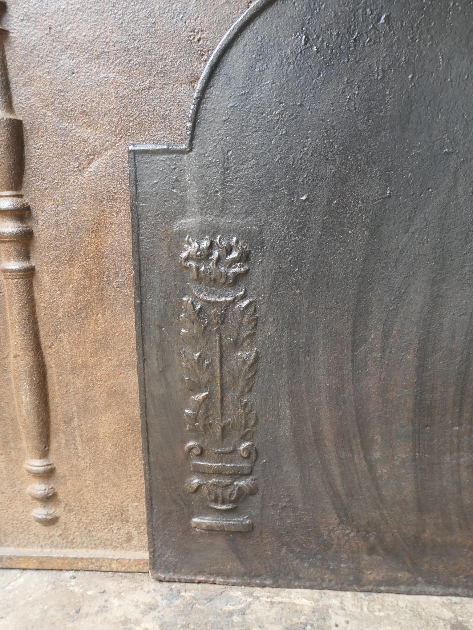 French Neoclassical Fireback / Backsplash, 18th - 19th Century For Sale 5