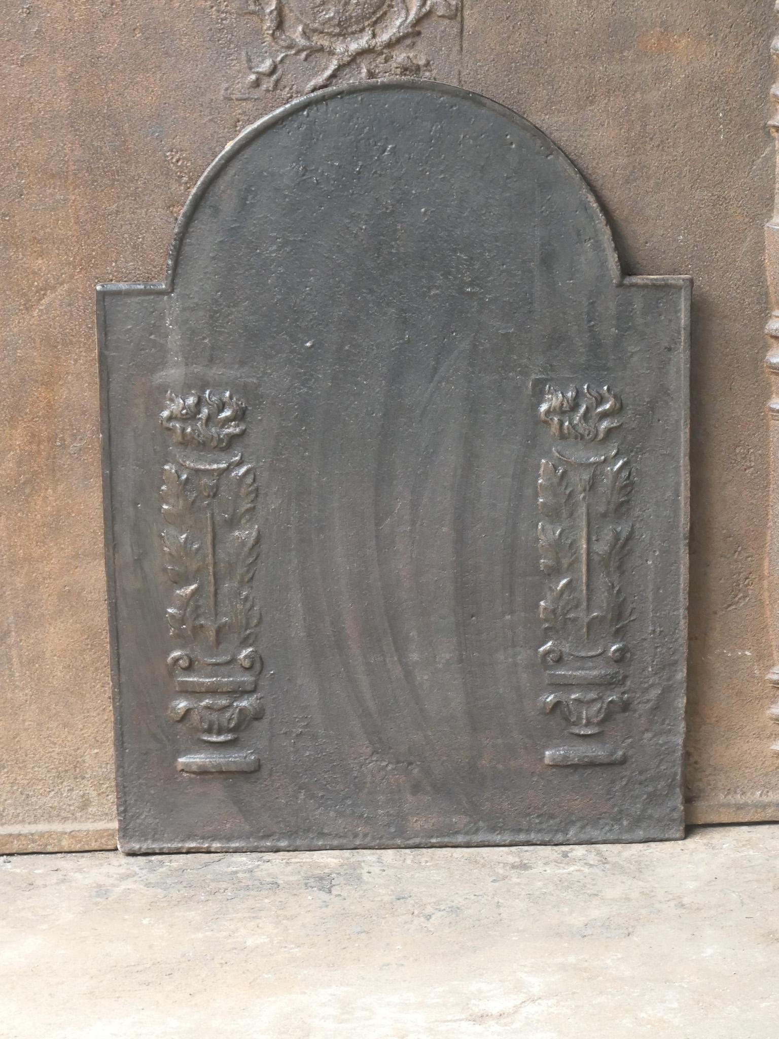 French Neoclassical Fireback / Backsplash, 18th - 19th Century In Good Condition For Sale In Soest, NL