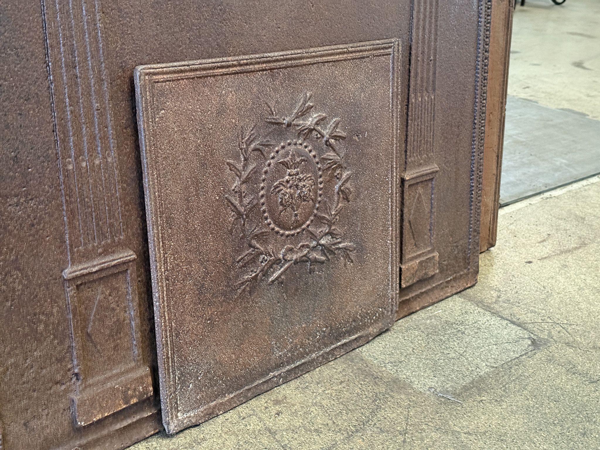 French Neoclassical Fireback / Backsplash, Neoclassical Period For Sale 3