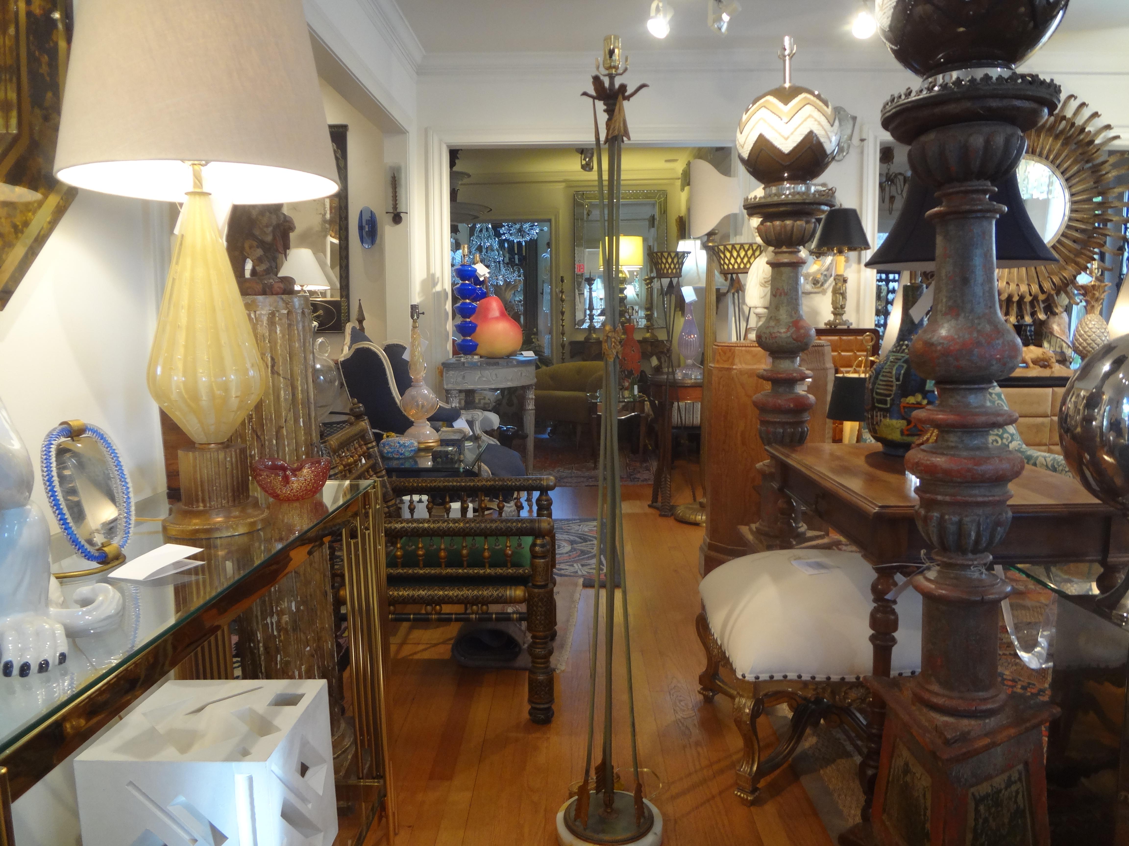 French Neoclassical Style Floor Lamp with Arrows In Good Condition In Houston, TX