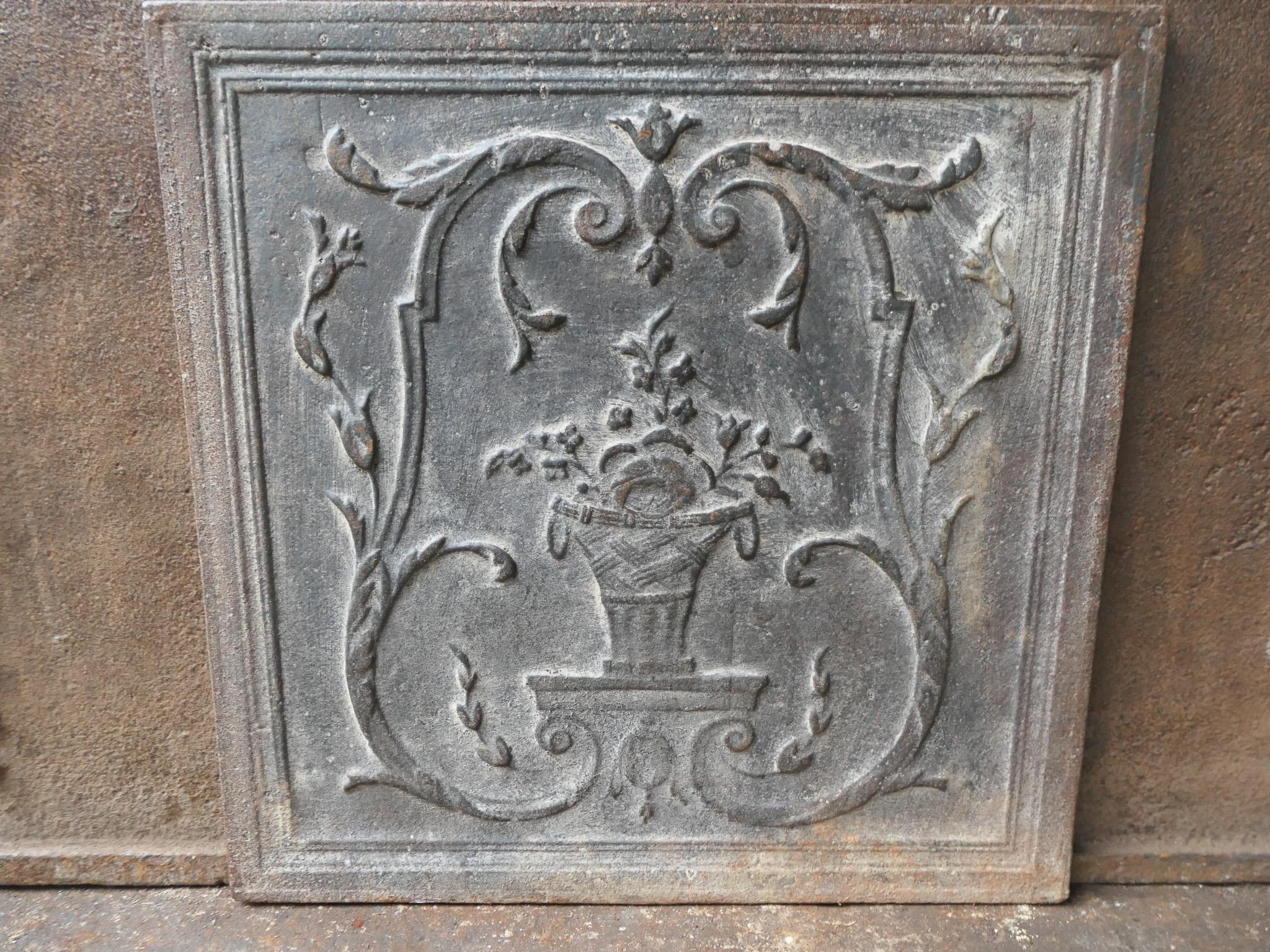 Plaque de cheminée / crédence arrière néoclassique française Flower Basket, 18e - 19e siècle en vente 2