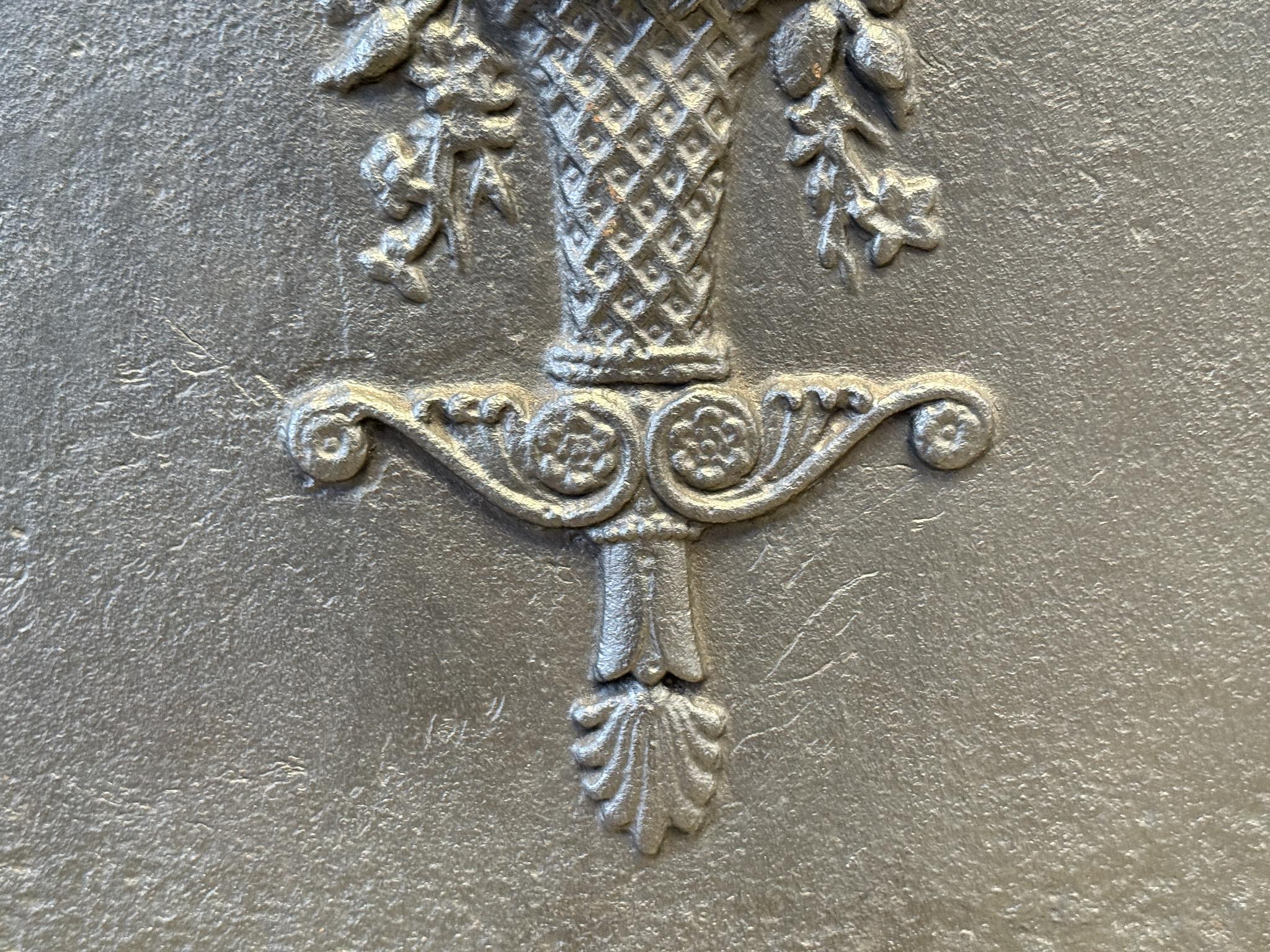 French Neoclassical 'Flower Basket' Fireback / Backsplash, Early 19th Century For Sale 4