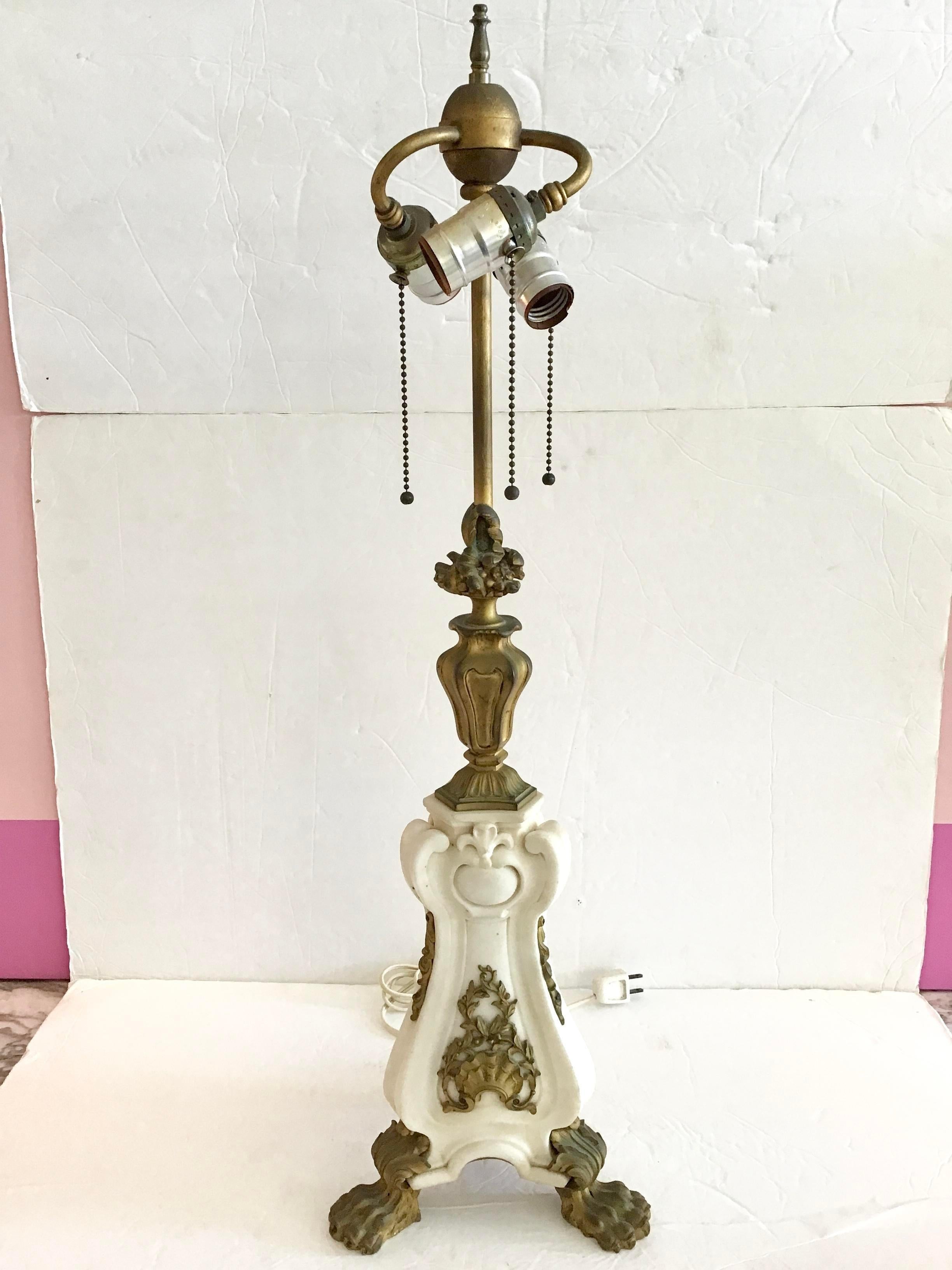 Mid-20th Century French Neoclassical Gilt Bronze and Marble Lamp For Sale