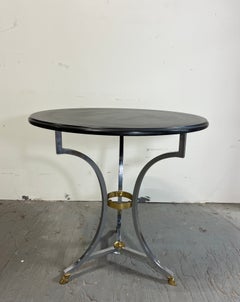 Tavolo Gueridon neoclassico francese con piano in marmo in stile Mason Jansen