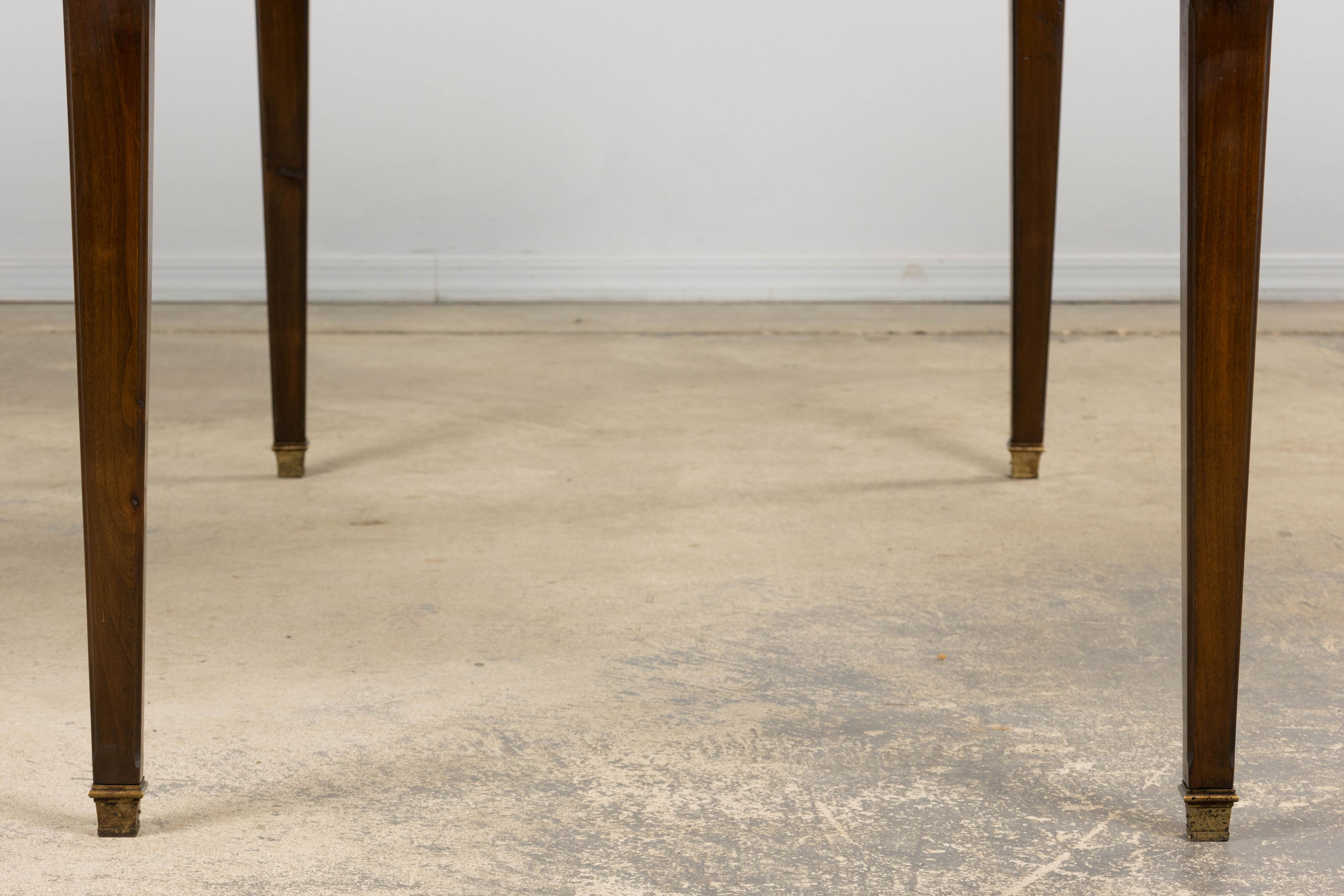 Bureau néoclassique français en érable de style Louis XVI en vente 7