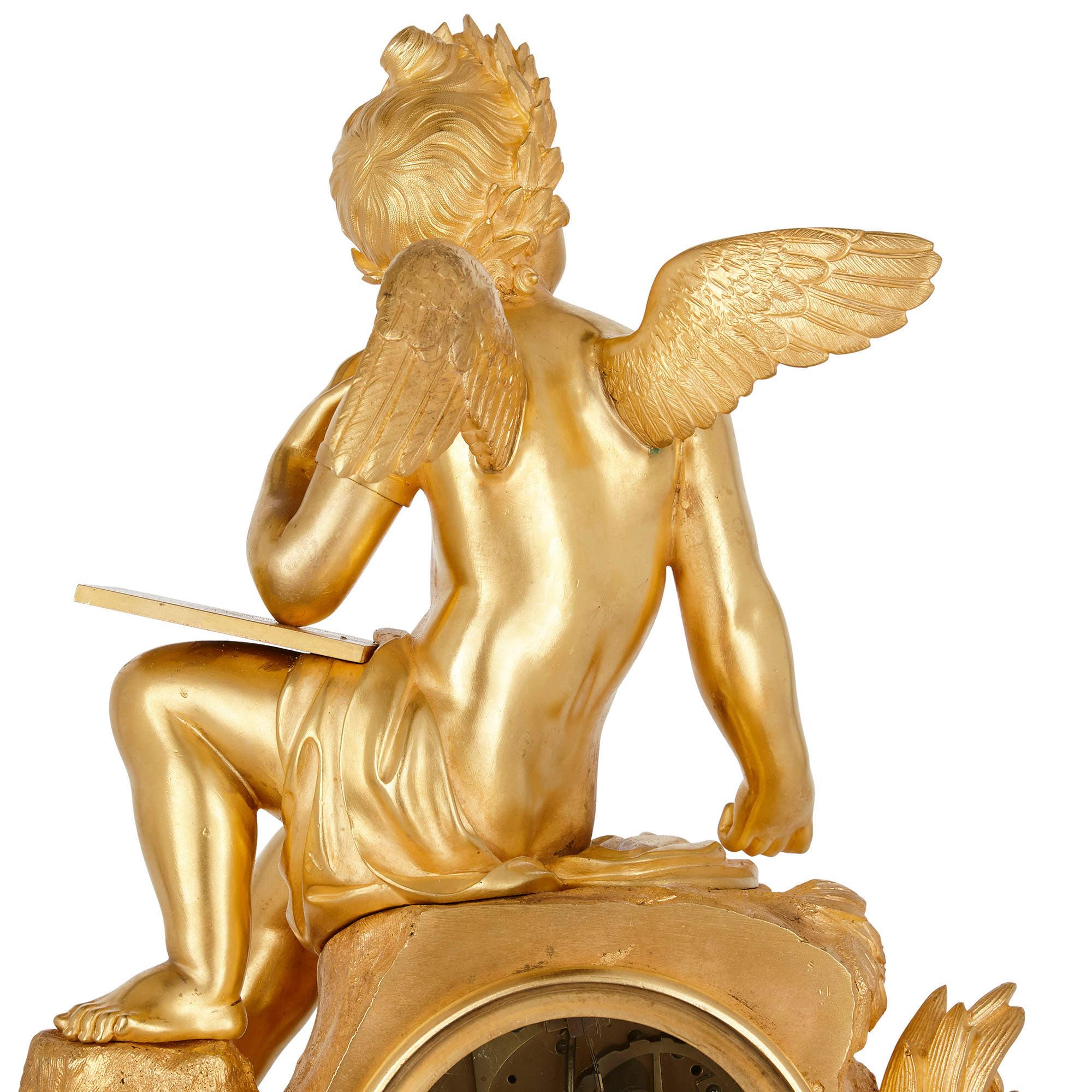 Neoklassizistische Kaminuhr aus Malachit und vergoldeter Bronze im neoklassizistischen Stil im Zustand „Gut“ im Angebot in London, GB